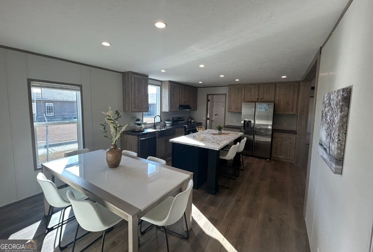4 bedroom, 2 bathroom, 1,680 sq ft manufactured home,single family residence for sale at 1331 Fairview Farms Circle, Lavonia, GA 30553 — photo 4