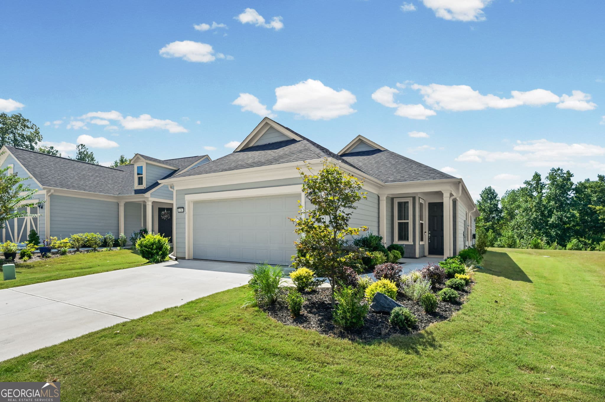 3 bedroom, 2 bathroom, 1,595 sq ft single family residence for sale at 156 Alcovy Court, Griffin, GA 30223 — photo 1 of 40