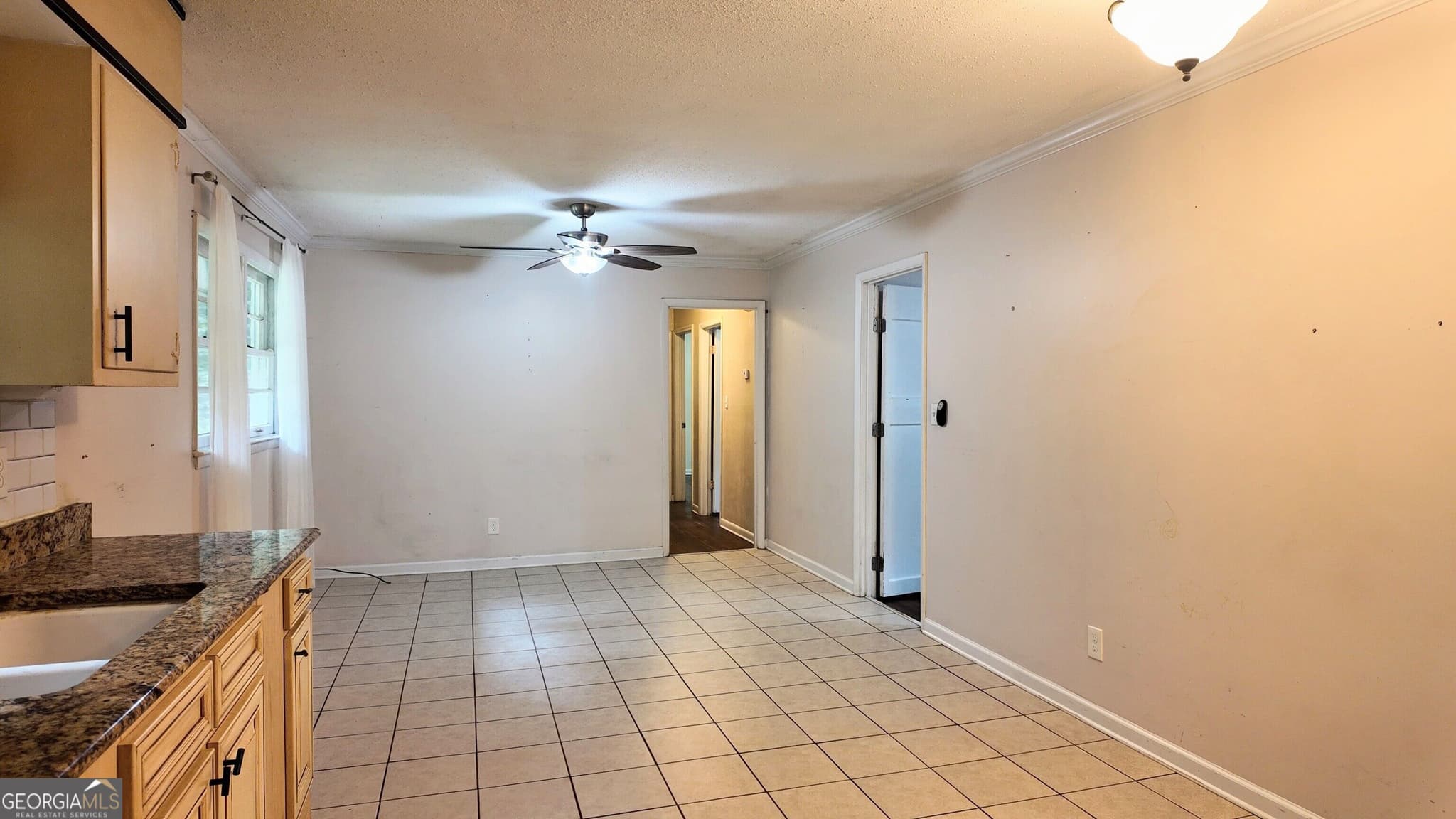 3 bedroom, 1.5 bathroom, 1,196 sq ft single family residence for sale at 3831 Braswell Circle, Austell, GA 30106 — photo 5
