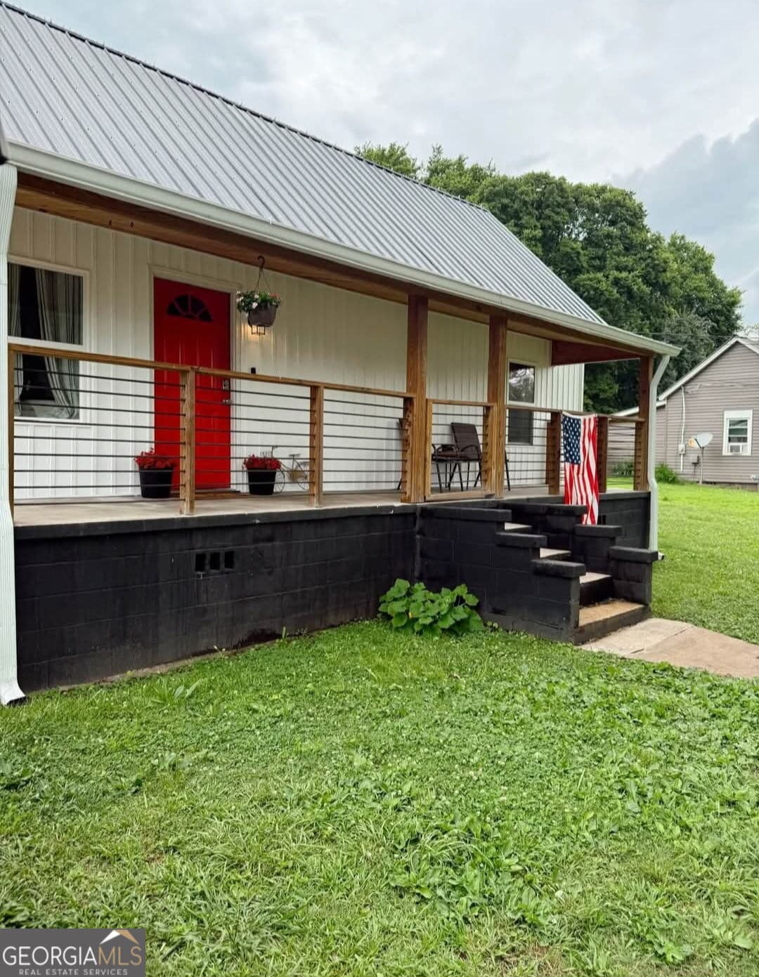 3 bedroom, 2 bathroom, 1,476 sq ft single family residence for sale at 39 Chestnut Street, Trion, GA 30753