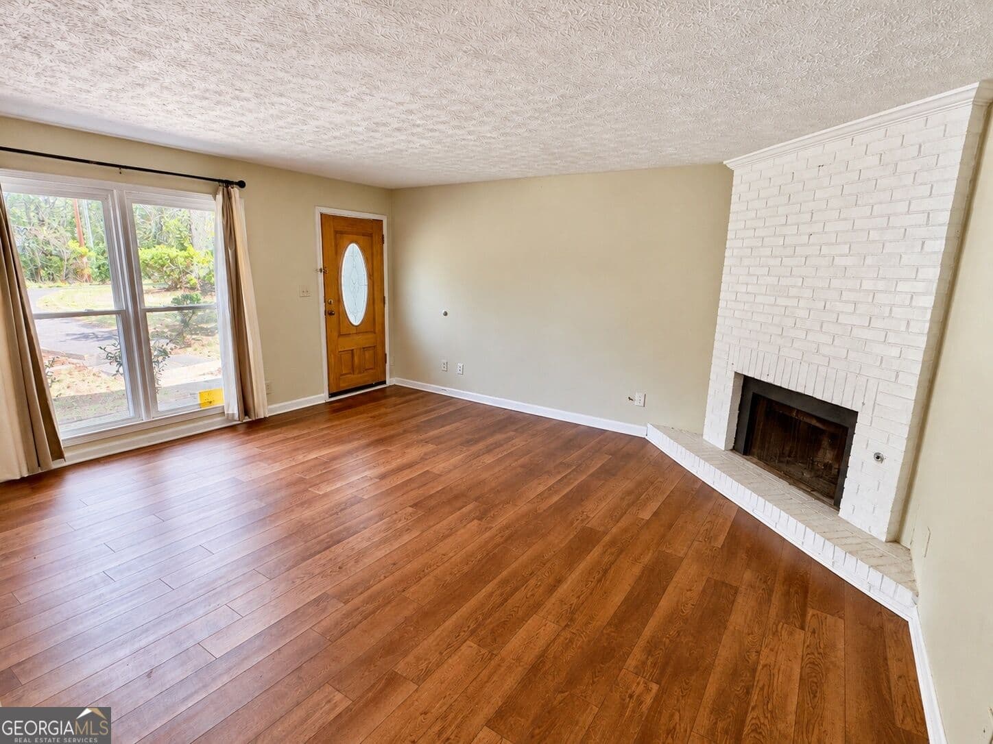 2 bedroom, 2 bathroom, 1,400 sq ft single family residence for sale at 1945 Harts Mill Road, Atlanta, GA 30341 — photo 5