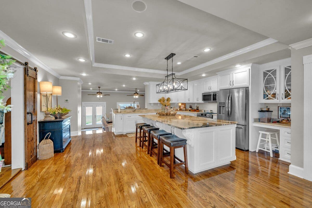 3 bedroom, 4 bathroom, 2,152 sq ft single family residence for sale at 138 Cantey Drive, Cobb, GA 31735 — photo 3