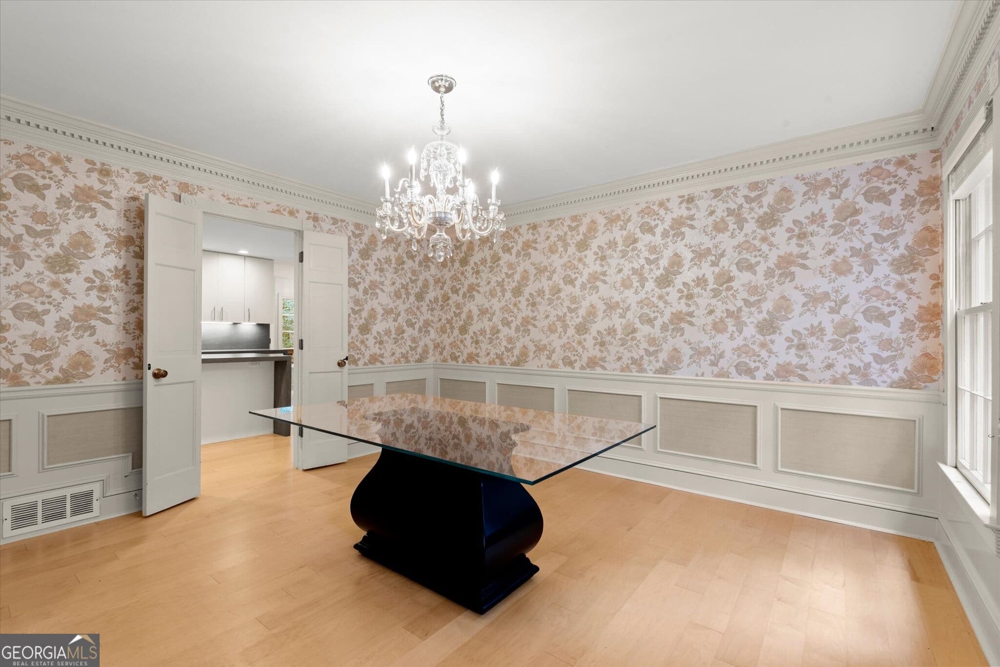 4 bedroom, 3.5 bathroom, 4,100 sq ft single family residence for rent at 7620 Ball Mill Road, Sandy Springs, GA 30350 for $4,000 a month — photo 7