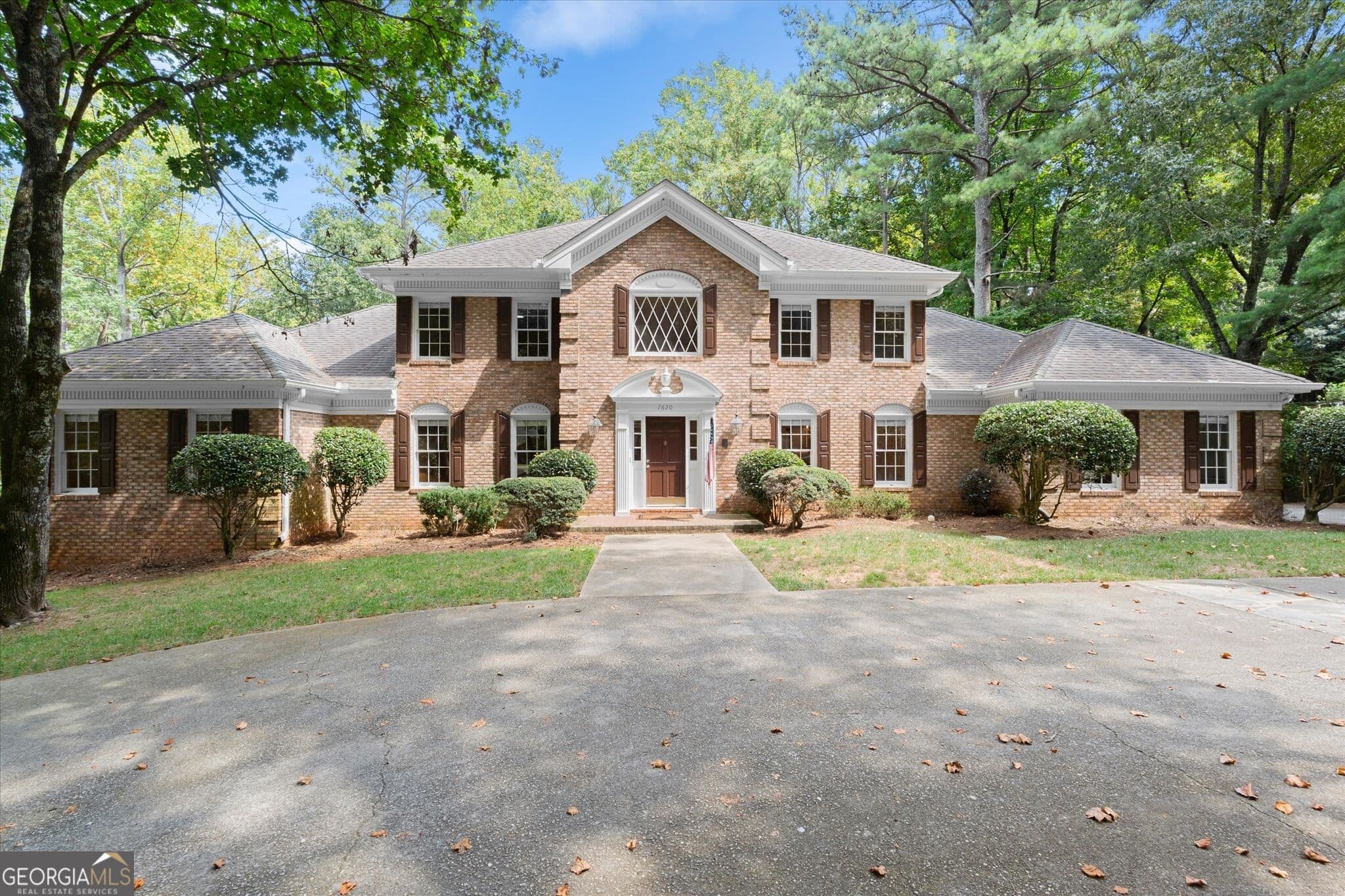 4 bedroom, 3.5 bathroom, 4,100 sq ft single family residence for rent at 7620 Ball Mill Road, Sandy Springs, GA 30350 for $4,000 a month — photo 1 of 70