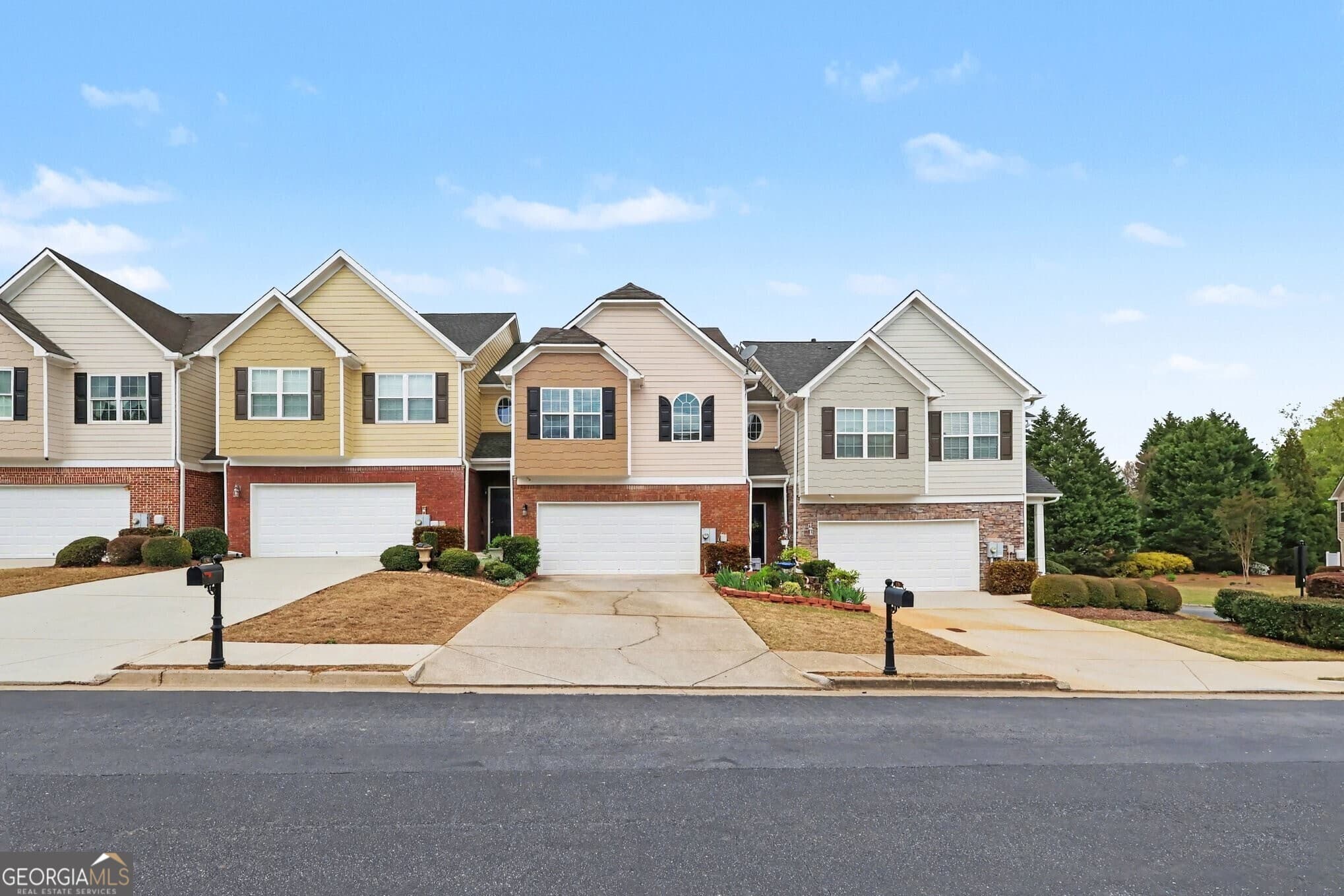 2 bedroom, 2.5 bathroom, 2,341 sq ft townhouse for sale at 136 Meeting Place Road, Lawrenceville, GA 30044 — photo 7
