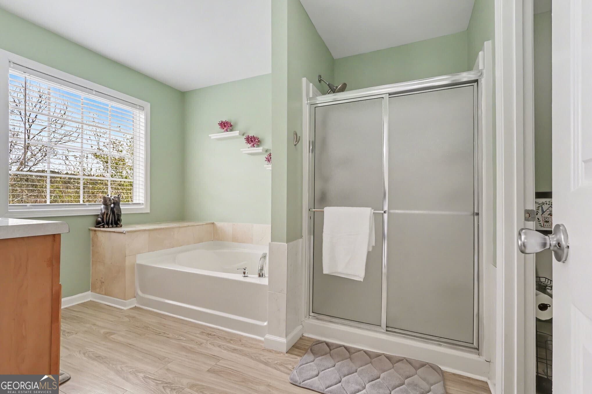2 bedroom, 2.5 bathroom, 2,341 sq ft townhouse for sale at 136 Meeting Place Road, Lawrenceville, GA 30044 — photo 5