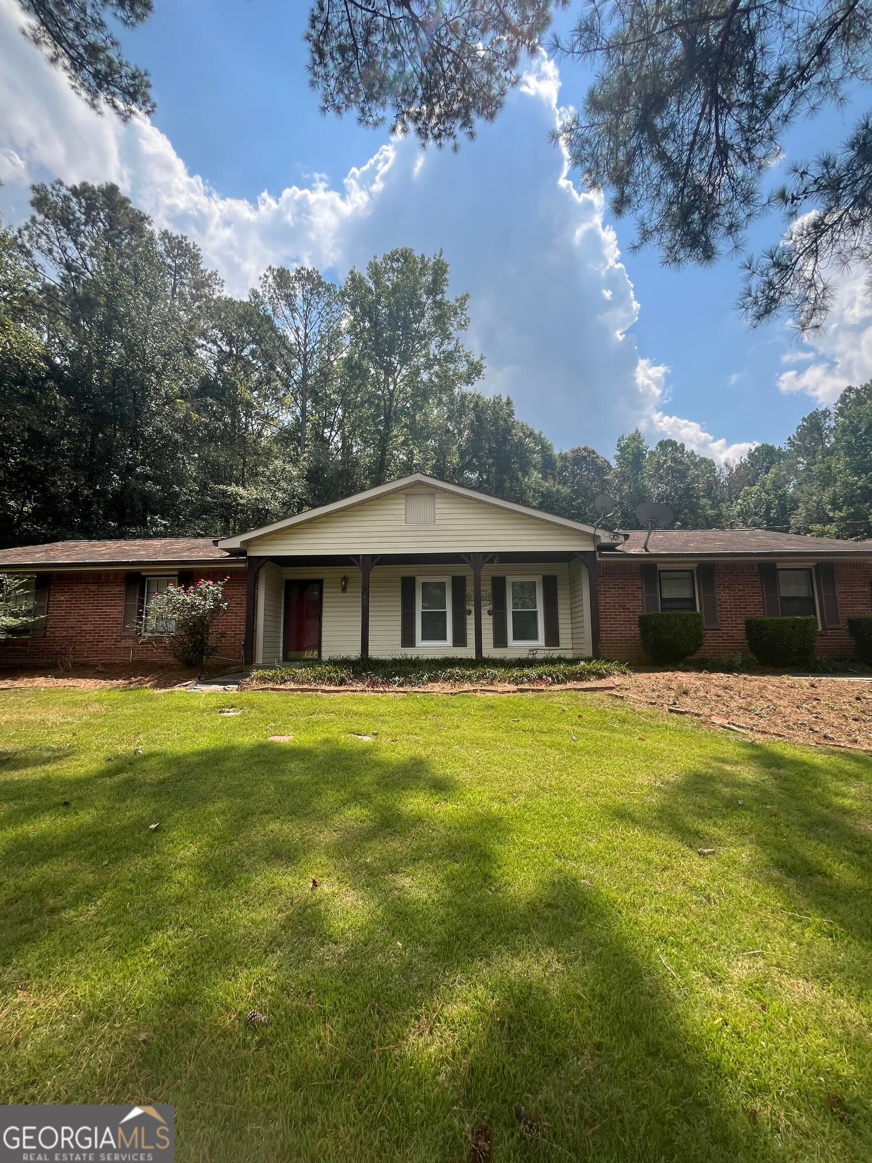 3 bedroom, 2 bathroom, 1,444 sq ft single family residence for rent at 6570 Jones Road, South Fulton, GA 30349 for $1,850 a month — photo 1 of 20