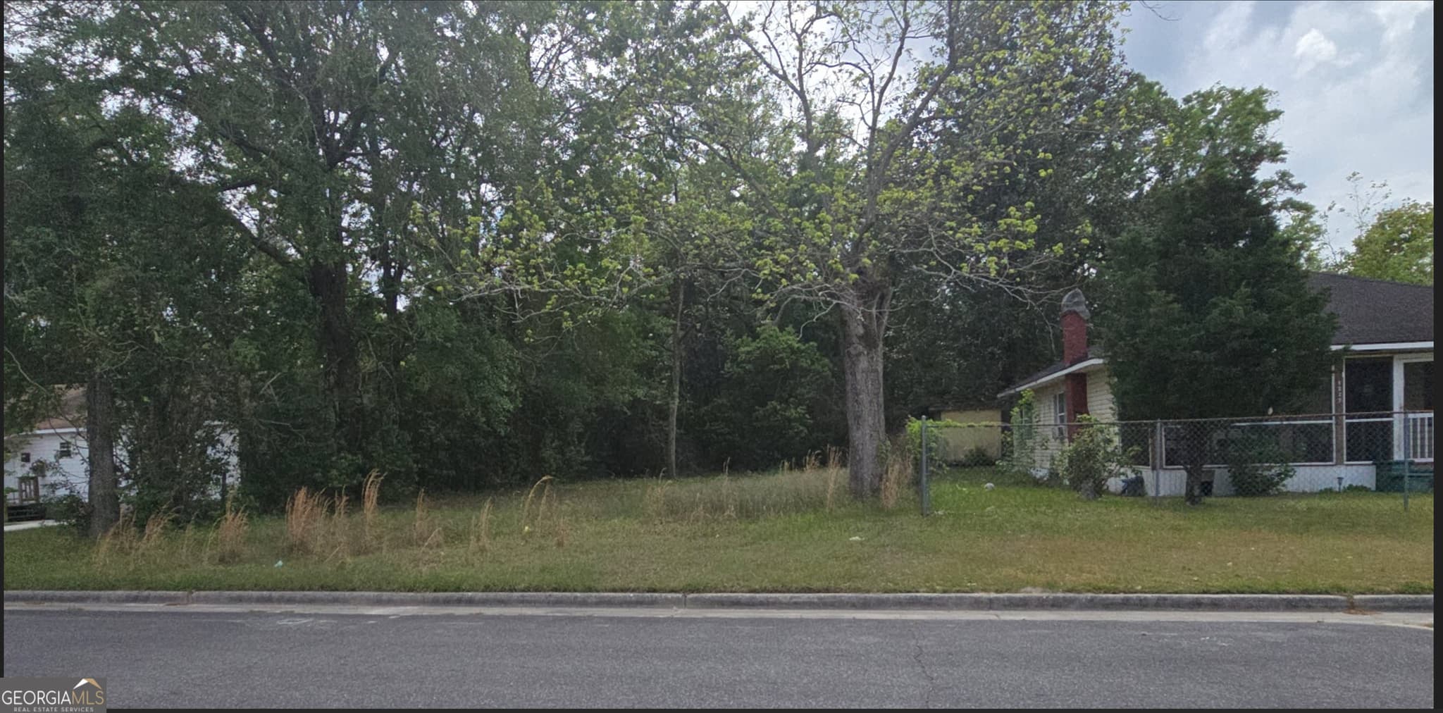 3 bedroom, 1 bathroom, 1,033 sq ft single family residence for sale at 1227 Martin Luther King Drive, Waycross, GA 31501 — photo 5