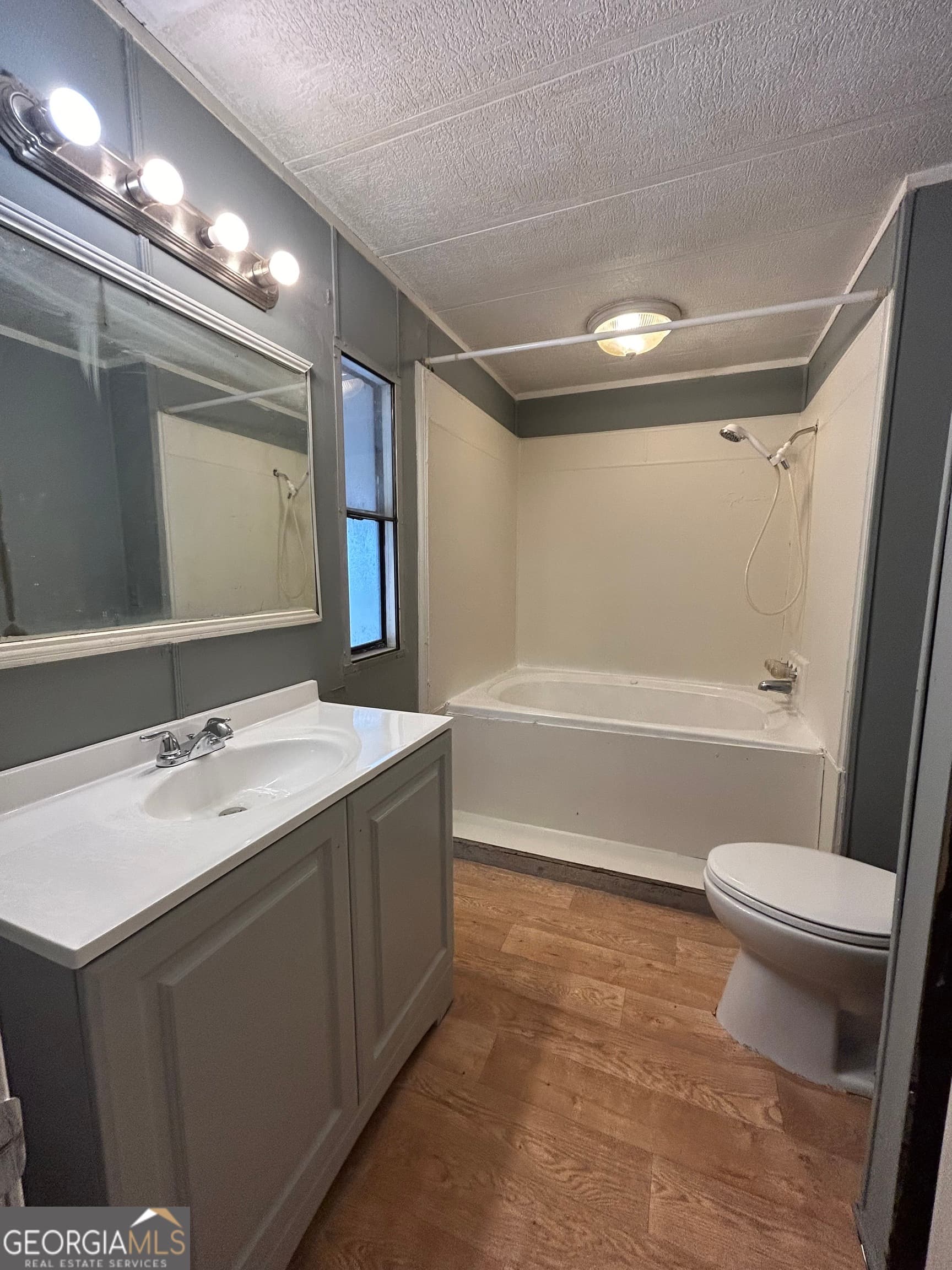 3 bedroom, 2 bathroom, 1,496 sq ft manufactured home,single family residence for sale at 100 Greenview Drive, Mcdonough, GA 30253 — photo 6
