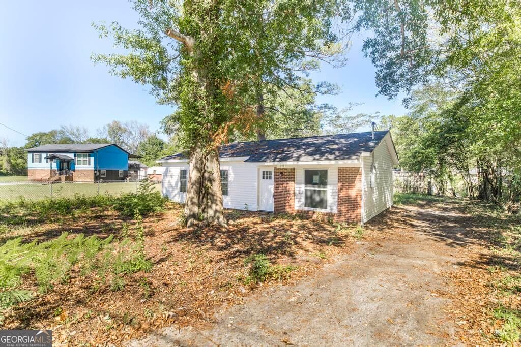 3 bedroom, 1.5 bathroom, 1,000 sq ft single family residence for sale at 2991 Deeb Drive, Macon, GA 31206 — photo 2