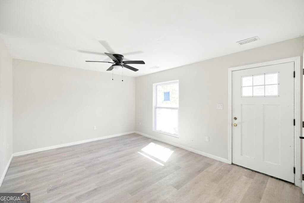 3 bedroom, 1.5 bathroom, 1,000 sq ft single family residence for sale at 2991 Deeb Drive, Macon, GA 31206 — photo 6