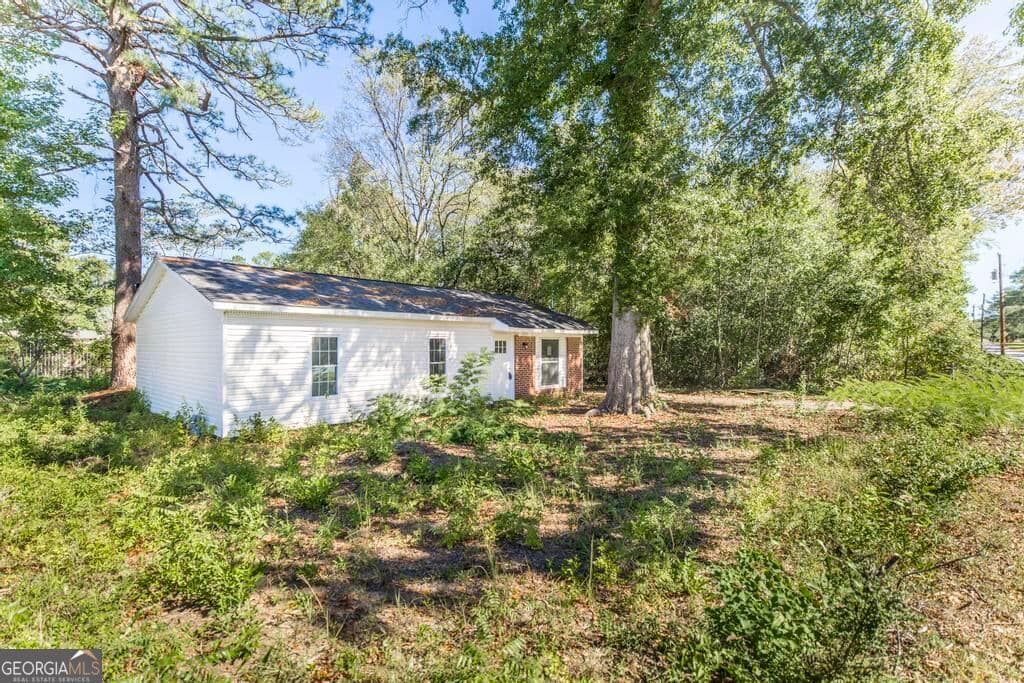 3 bedroom, 1.5 bathroom, 1,000 sq ft single family residence for sale at 2991 Deeb Drive, Macon, GA 31206 — photo 4