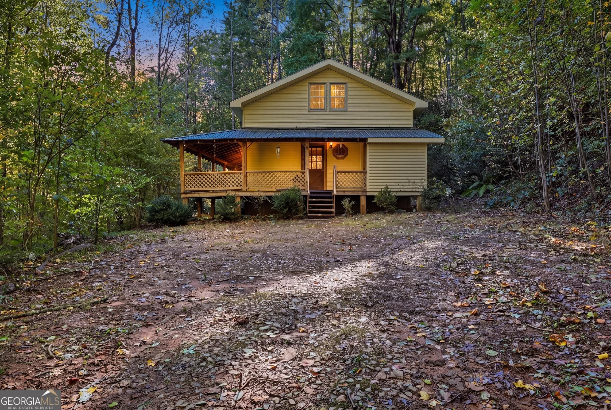 2 bedroom, 1.5 bathroom, 1,536 sq ft cabin,single family residence for sale at 451 Watkins Field Road, Clayton, GA 30525 — photo 2
