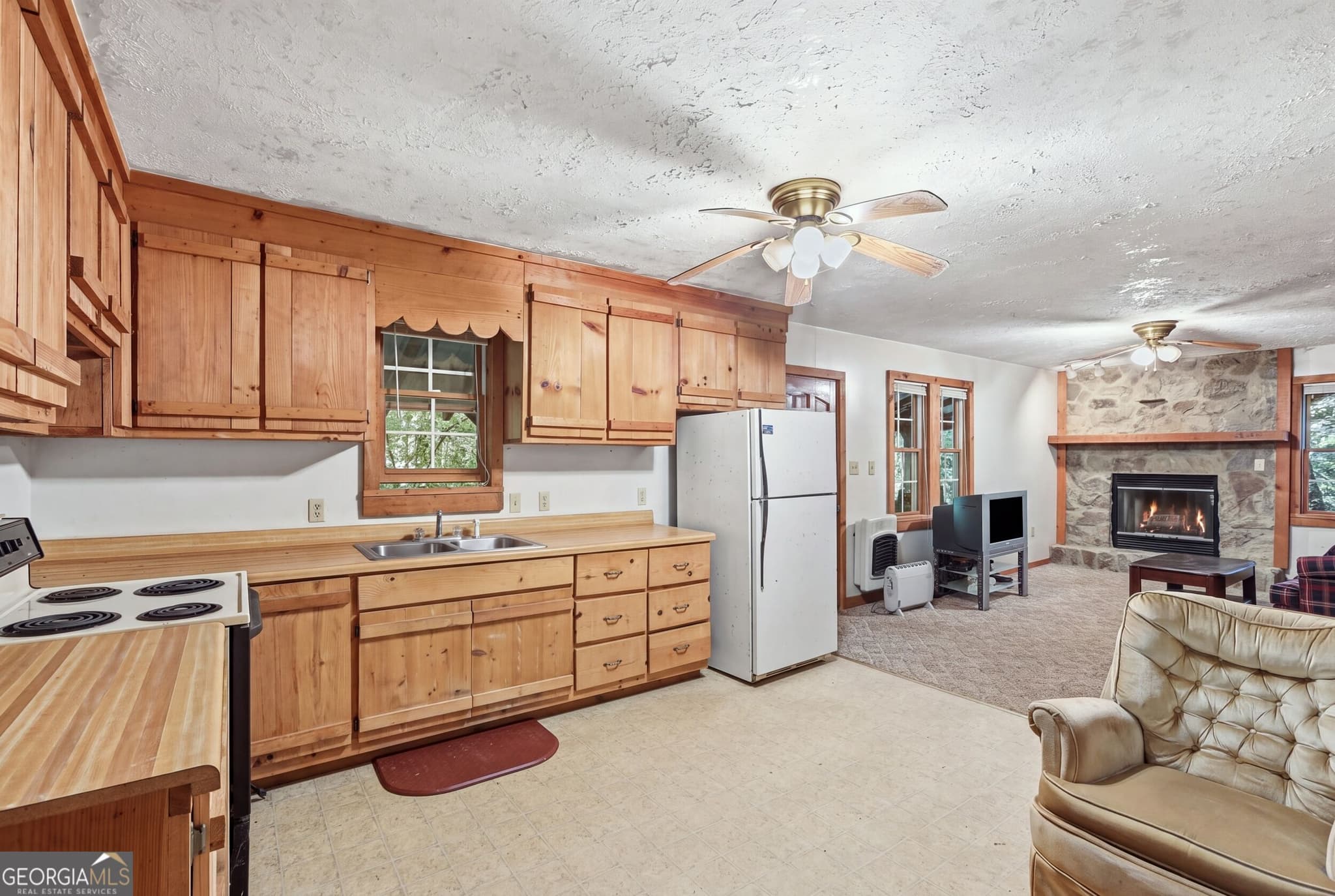 2 bedroom, 1.5 bathroom, 1,536 sq ft cabin,single family residence for sale at 451 Watkins Field Road, Clayton, GA 30525 — photo 9