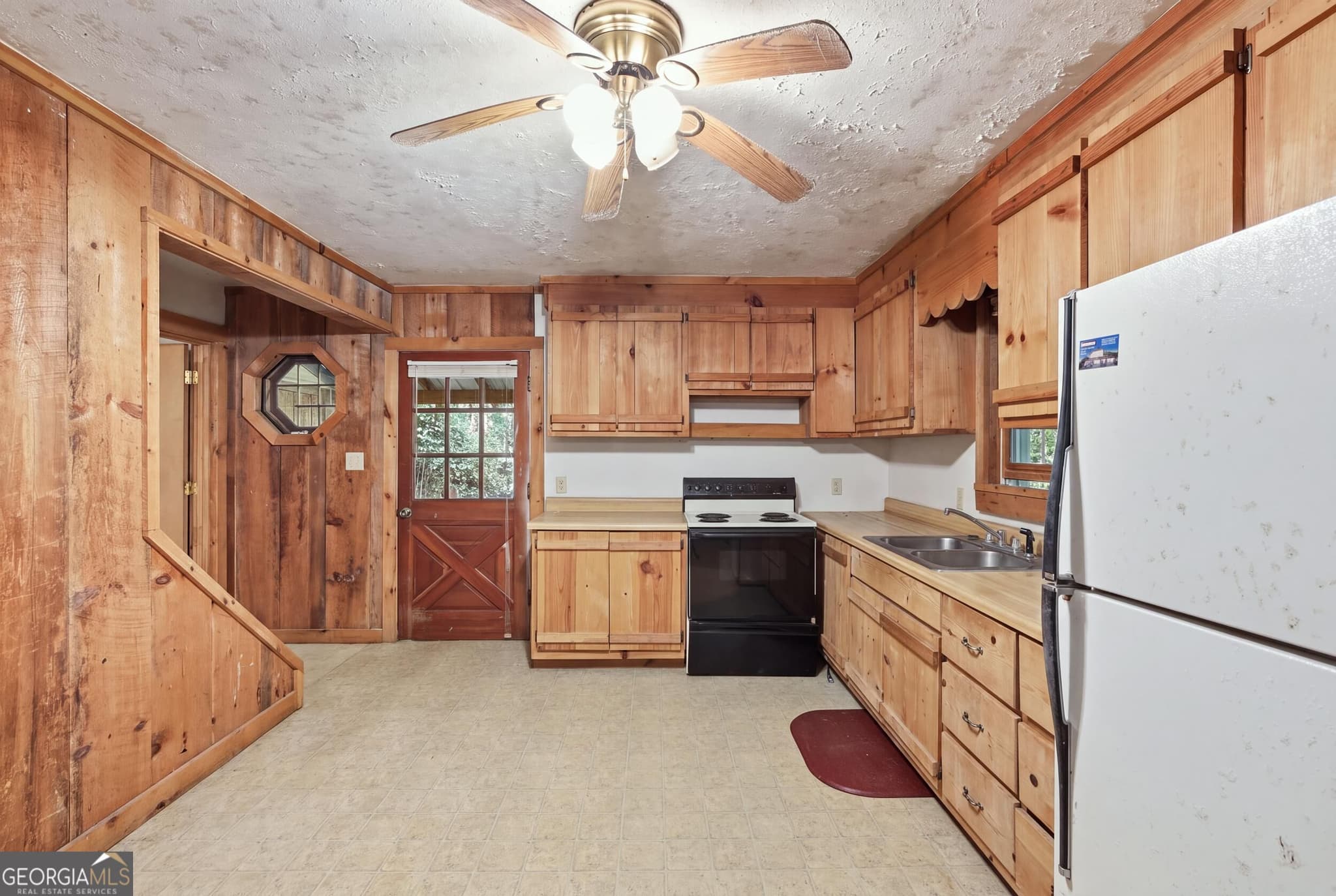 2 bedroom, 1.5 bathroom, 1,536 sq ft cabin,single family residence for sale at 451 Watkins Field Road, Clayton, GA 30525 — photo 10