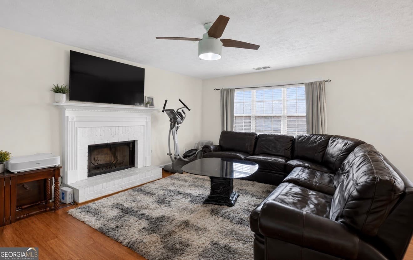 3 bedroom, 2.5 bathroom, 3,040 sq ft single family residence for sale at 310 Berkley Drive, Villa Rica, GA 30180 — photo 7