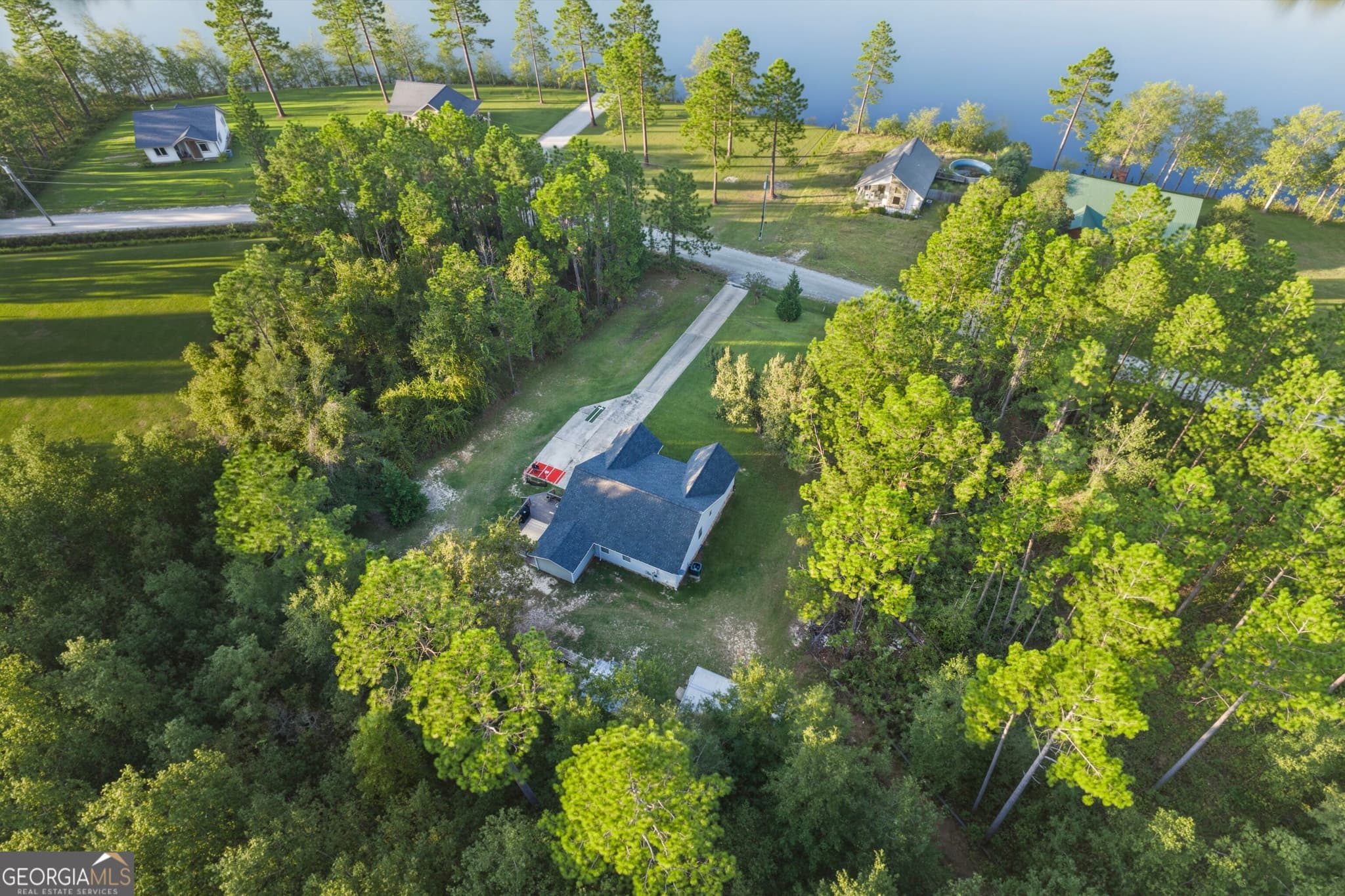 3 bedroom, 2 bathroom, 1,665 sq ft single family residence for sale at 202 Owl Head Trail, Hazlehurst, GA 31539 — photo 3