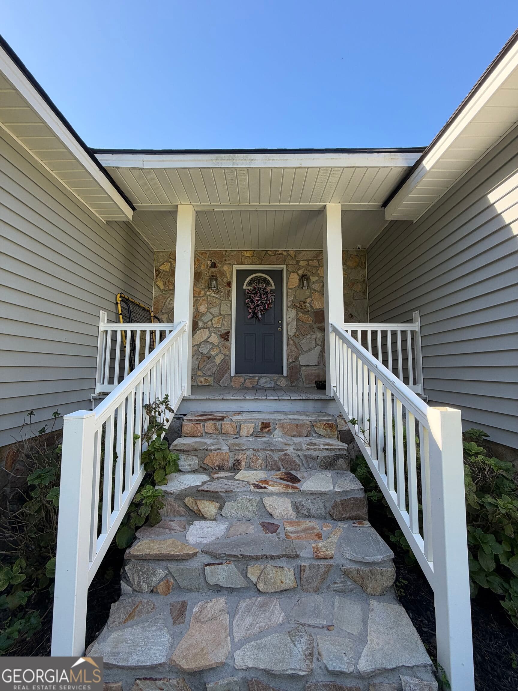 3 bedroom, 2 bathroom, 1,665 sq ft single family residence for sale at 202 Owl Head Trail, Hazlehurst, GA 31539 — photo 5