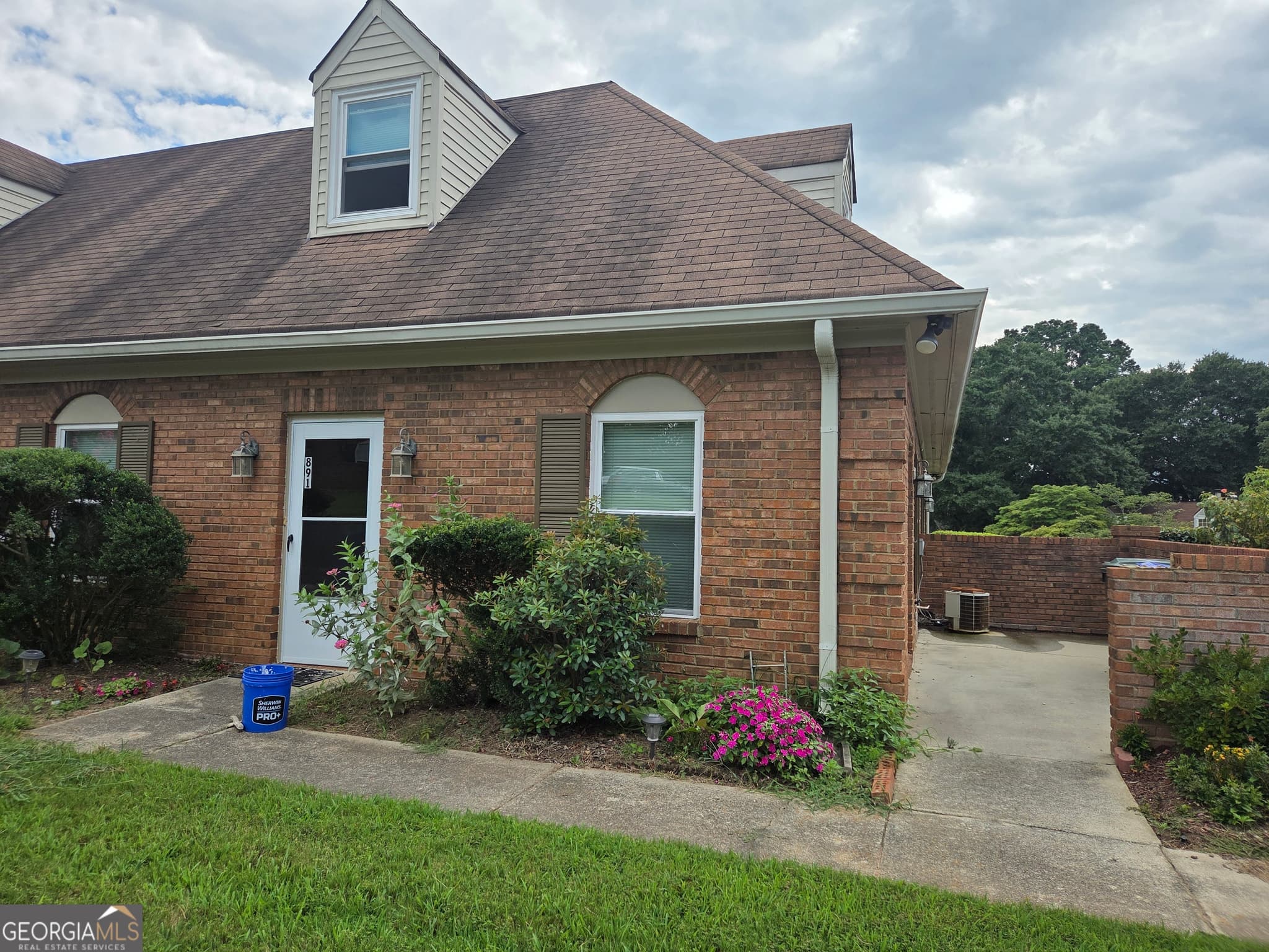 2 bedroom, 2 bathroom, 1,183 sq ft quadruplex for rent at 893 NE Park Place, Conyers, GA 30012 for $1,500 a month — photo 1 of 1