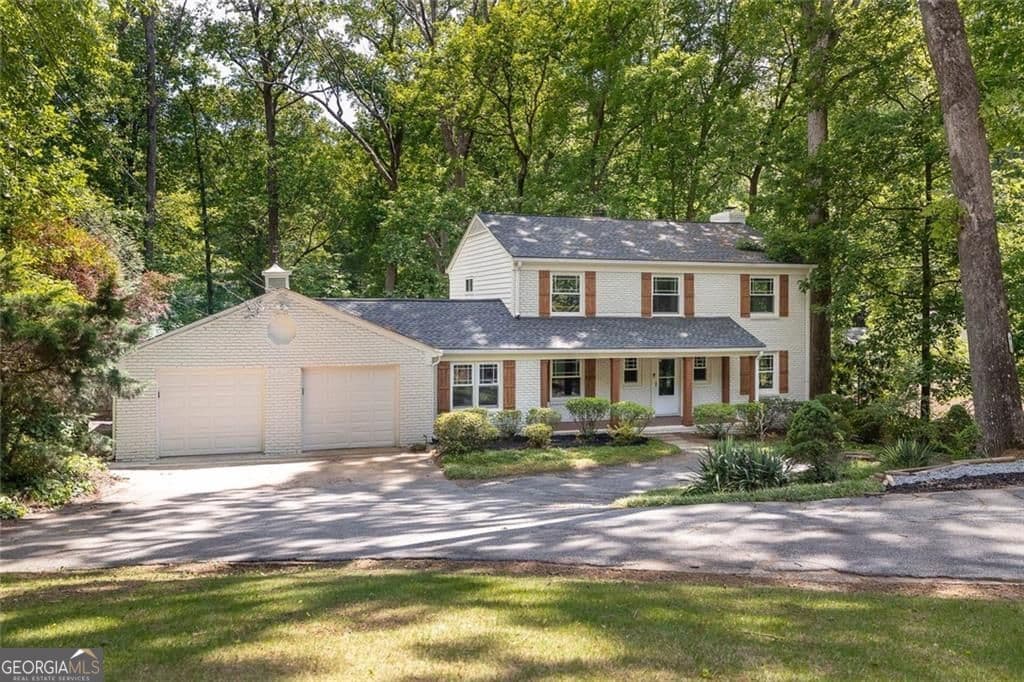 5 bedroom, 3.5 bathroom, 3,368 sq ft single family residence for rent at 445 Forest Hills Drive, Atlanta, GA 30342 for $5,500 a month — photo 1 of 1
