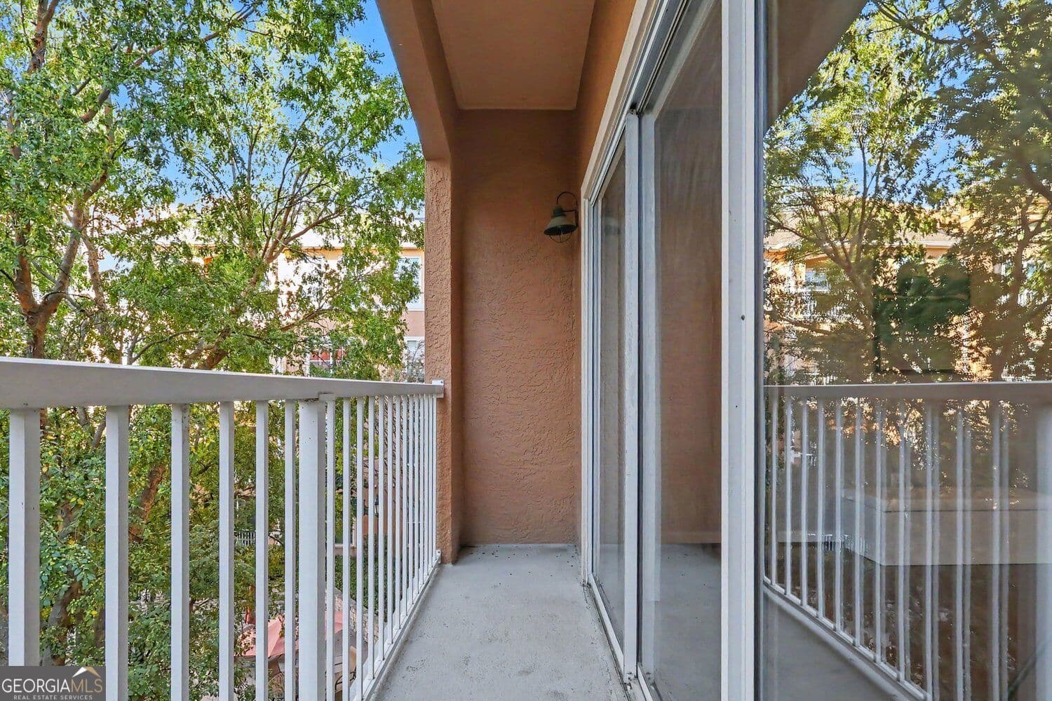 1 bedroom, 1 bathroom, 754 sq ft condominium for sale at 10 Perimeter Summit Boulevard 4320, Atlanta, GA 30319 — photo 6