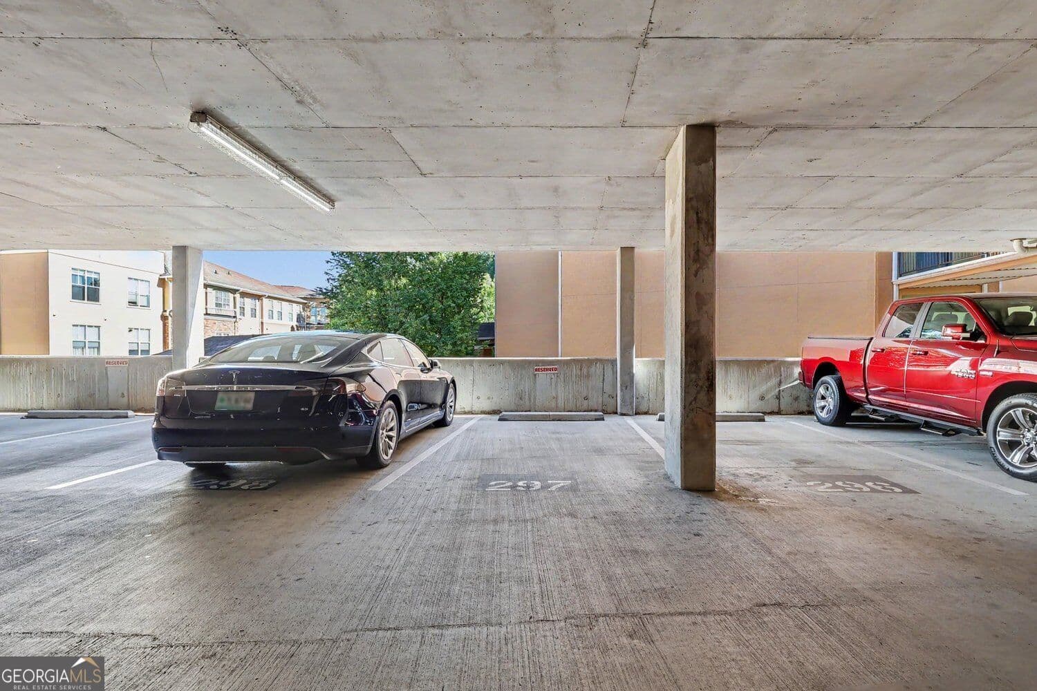 1 bedroom, 1 bathroom, 754 sq ft condominium for sale at 10 Perimeter Summit Boulevard 4320, Atlanta, GA 30319 — photo 7