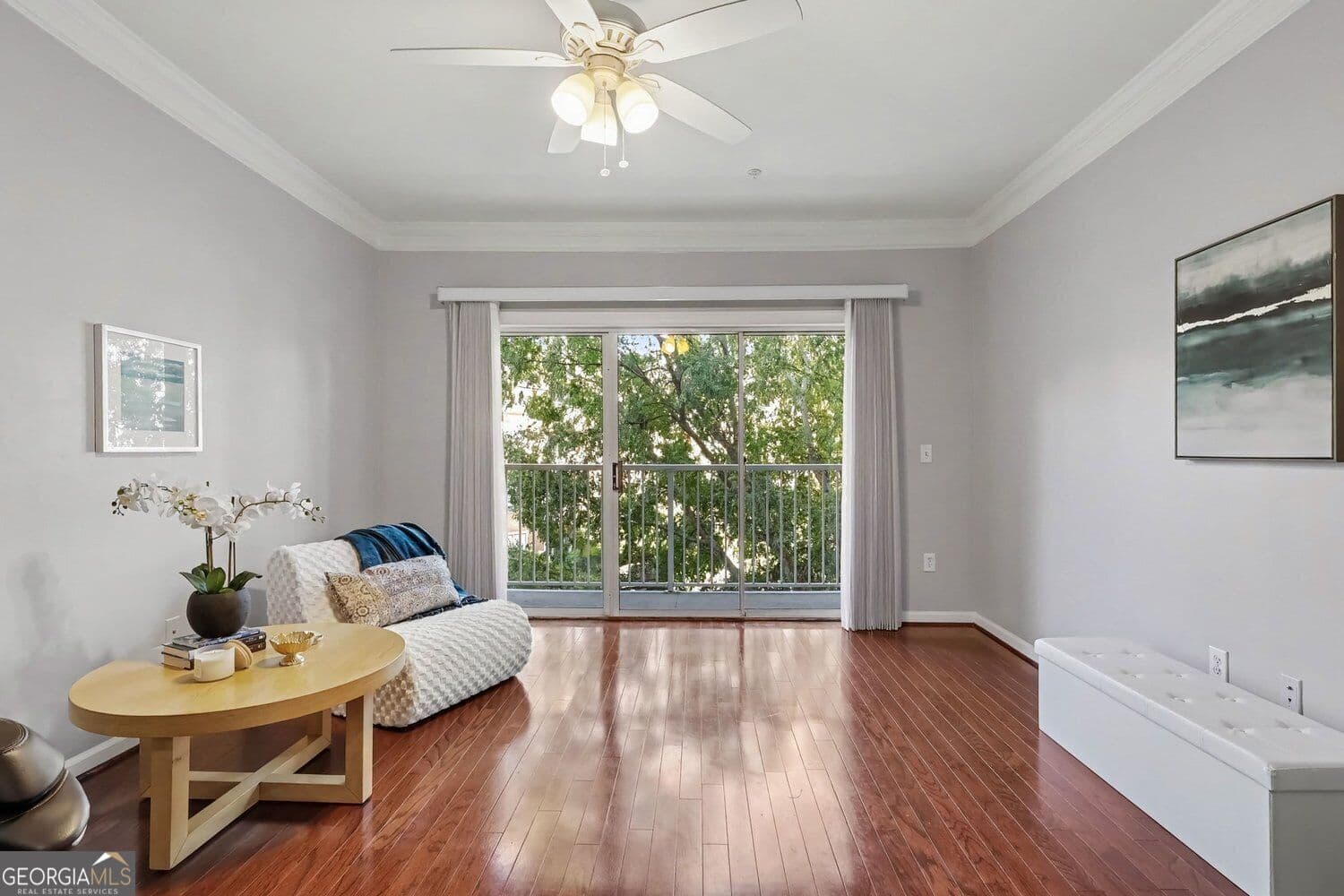 1 bedroom, 1 bathroom, 754 sq ft condominium for sale at 10 Perimeter Summit Boulevard 4320, Atlanta, GA 30319 — photo 1 of 48