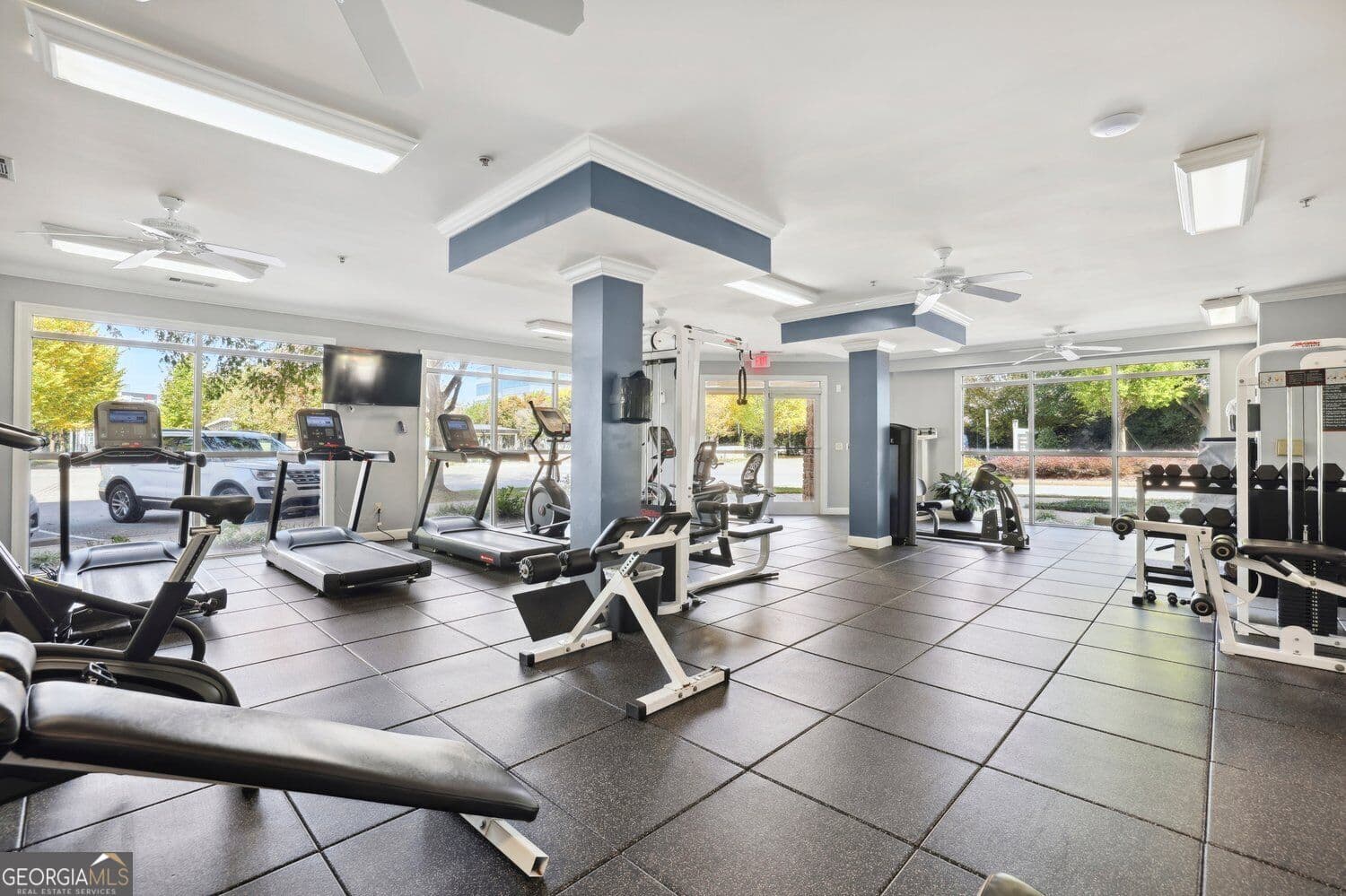1 bedroom, 1 bathroom, 754 sq ft condominium for sale at 10 Perimeter Summit Boulevard 4320, Atlanta, GA 30319 — photo 9