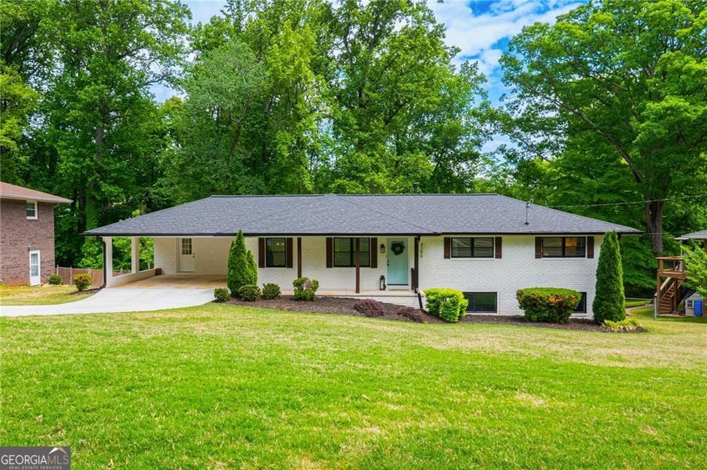 3 bedroom, 2 bathroom, 2,055 sq ft single family residence sold at 4156 Honeysuckle Drive, Smyrna, GA 30082