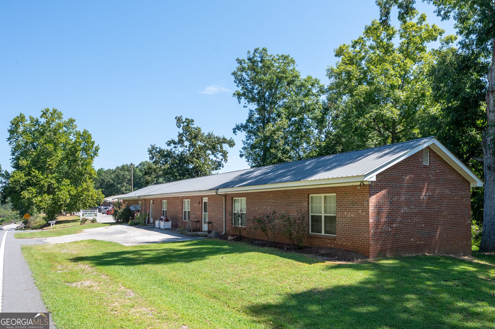 multi family,duplex for sale at 621 Nicklesville Road, Resaca, GA 30735 — photo 3
