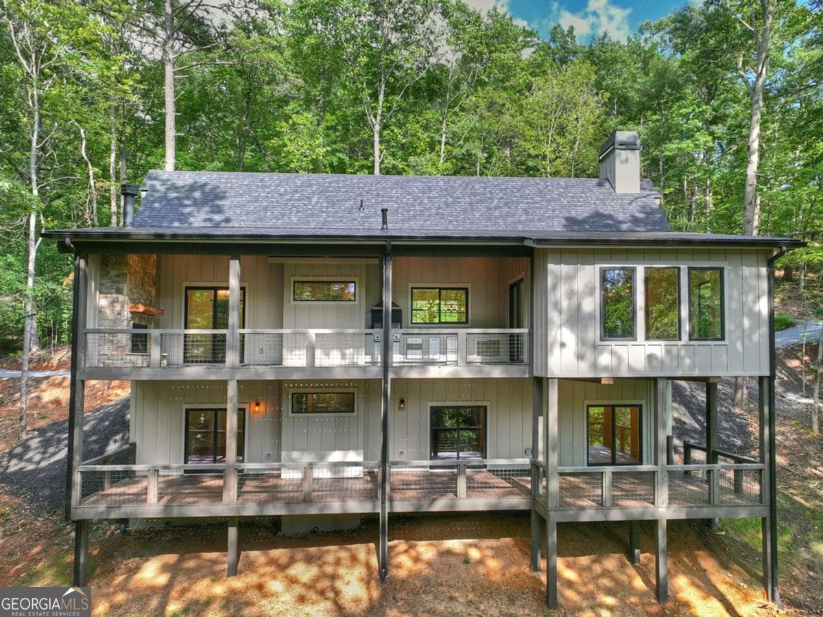 3 bedroom, 2.5 bathroom, 2,800 sq ft cabin,single family residence for sale at 412 Mountain Tops Circle, Blue Ridge, GA 30513 — photo 3