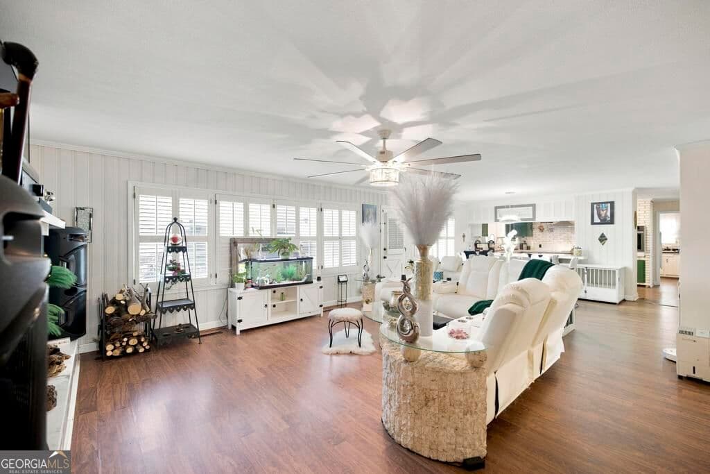 4 bedroom, 3.5 bathroom, 3,392 sq ft single family residence for sale at 919 E 19th Avenue, Cordele, GA 31015 — photo 9