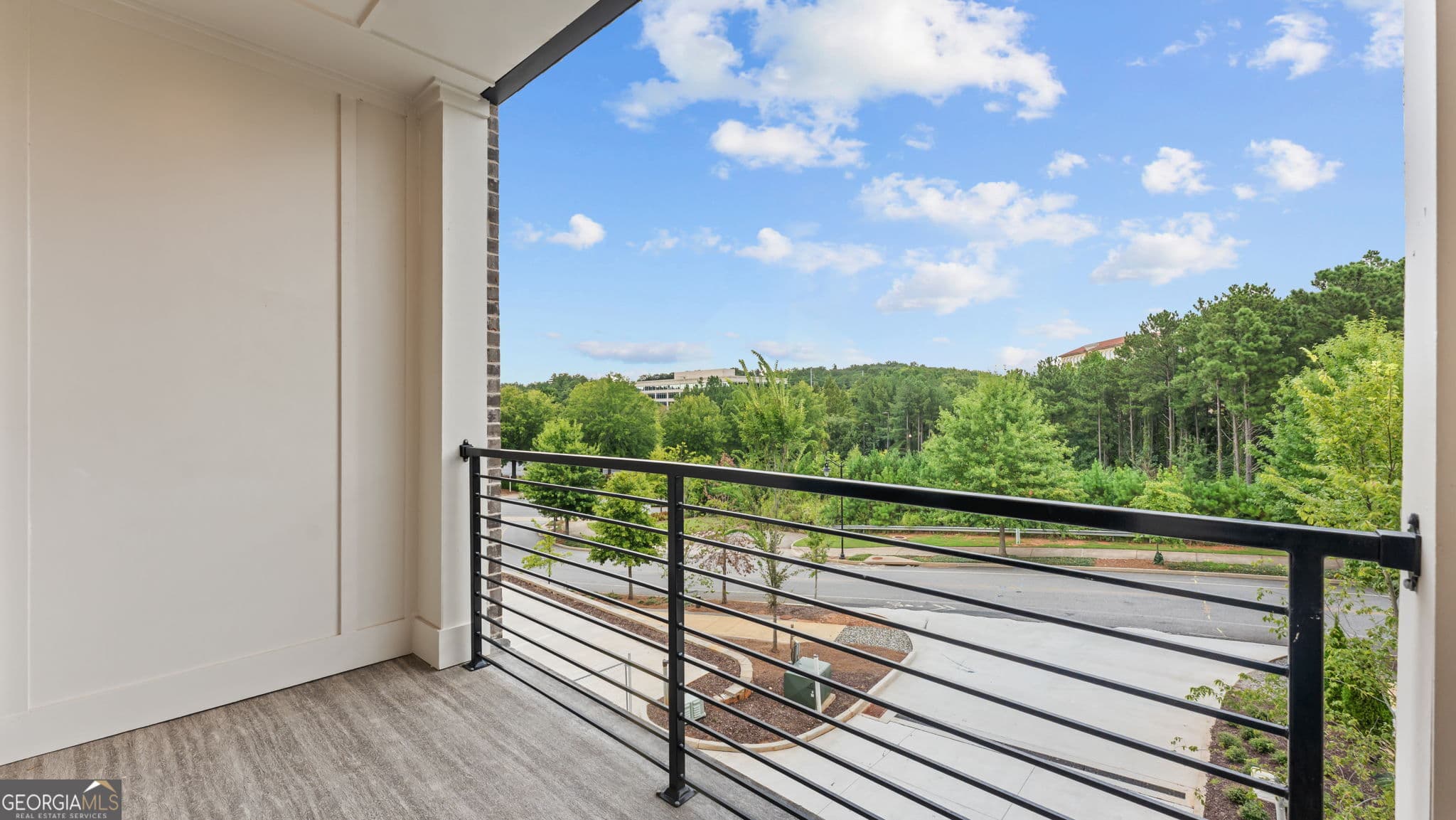 2 bedroom, 2.5 bathroom, 1,675 sq ft condominium for sale at 7150 Summit Place, Alpharetta, GA 30009 — photo 7