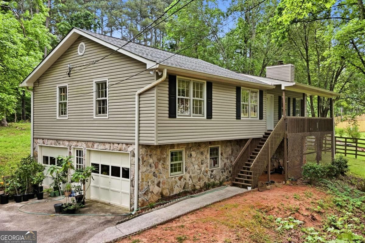 3 bedroom, 2 bathroom, 1,404 sq ft single family residence sold at 332 Pine Acres Drive, Canton, GA 30115