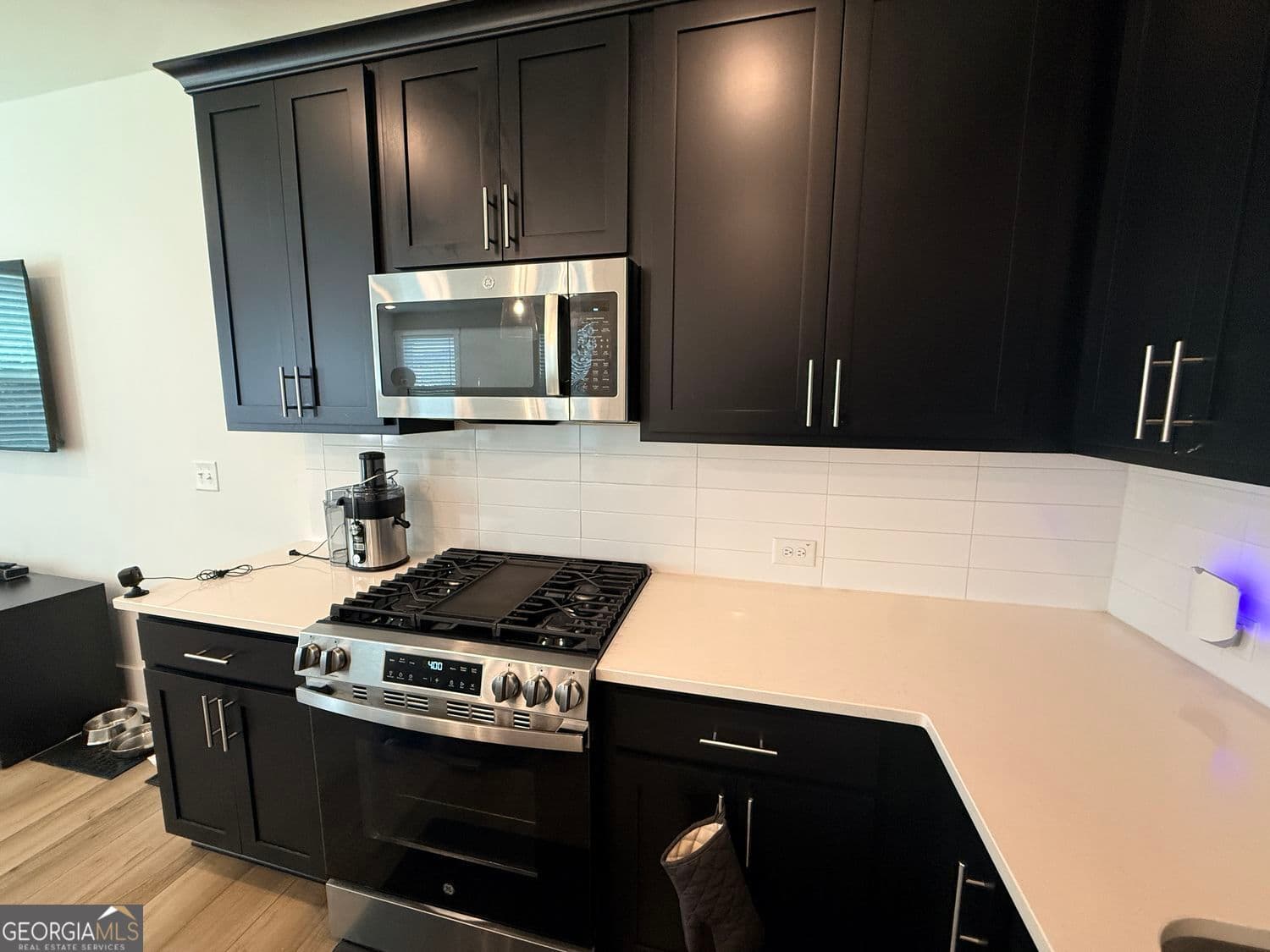 3 bedroom, 2.5 bathroom, 1,362 sq ft townhouse for sale at 1623 Gunnin Trace, Atlanta, GA 30318 — photo 5