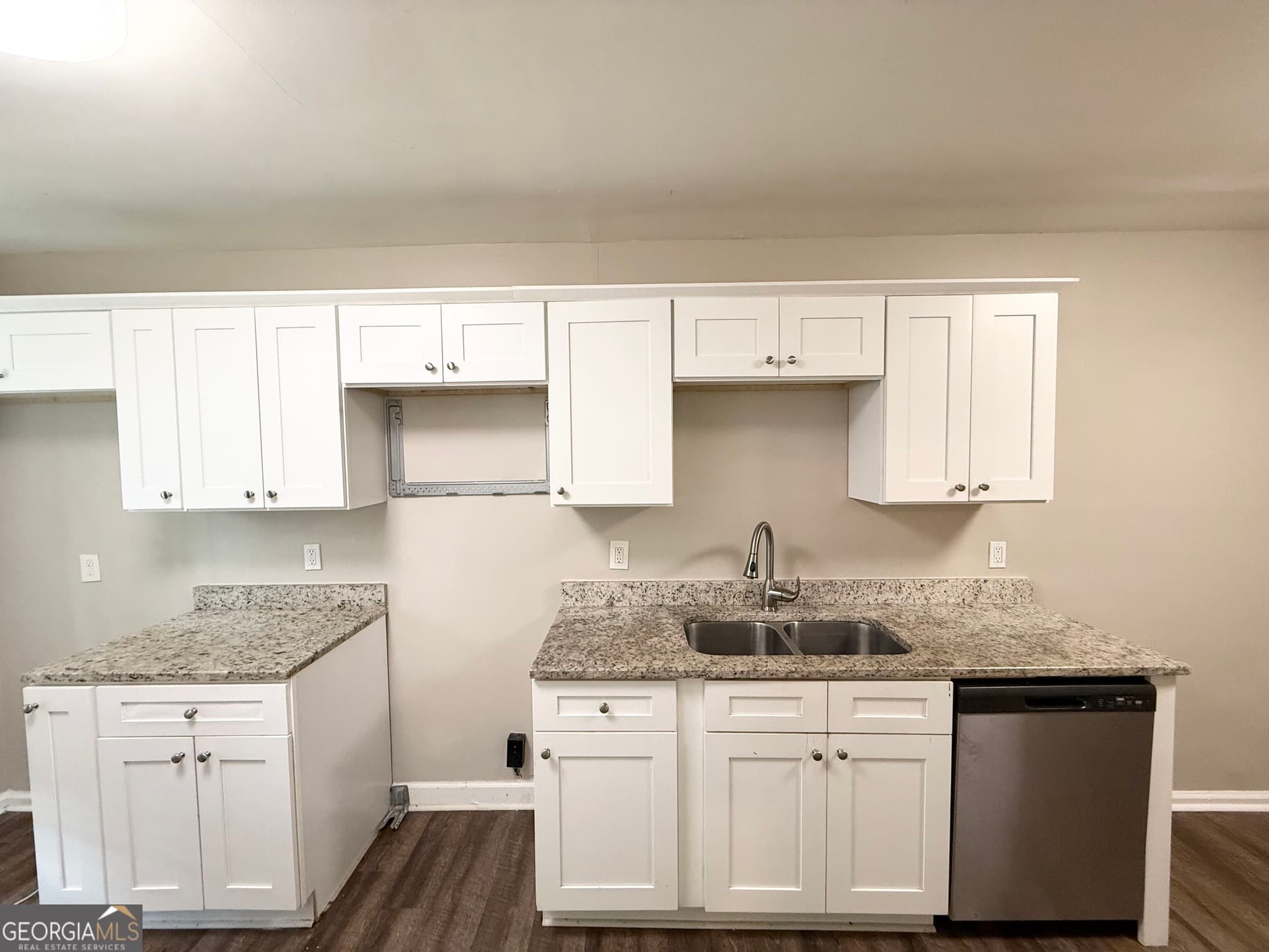 4 bedroom, 1.5 bathroom, 1,130 sq ft single family residence for sale at 2886 Belleau Lane, Atlanta, GA 30316 — photo 5