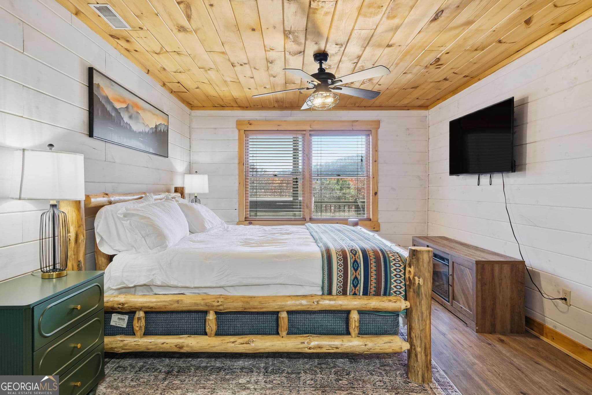 4 bedroom, 3 bathroom, 1,820 sq ft cabin,single family residence for sale at 31 The Kings Court, Cherry Log, GA 30522 — photo 8
