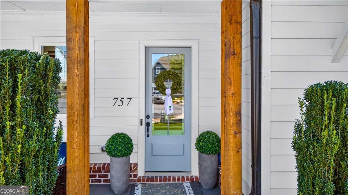 6 bedroom, 4.5 bathroom, 4,768 sq ft single family residence for sale at 757 Bridgeview Drive, Canton, GA 30115 — photo 9