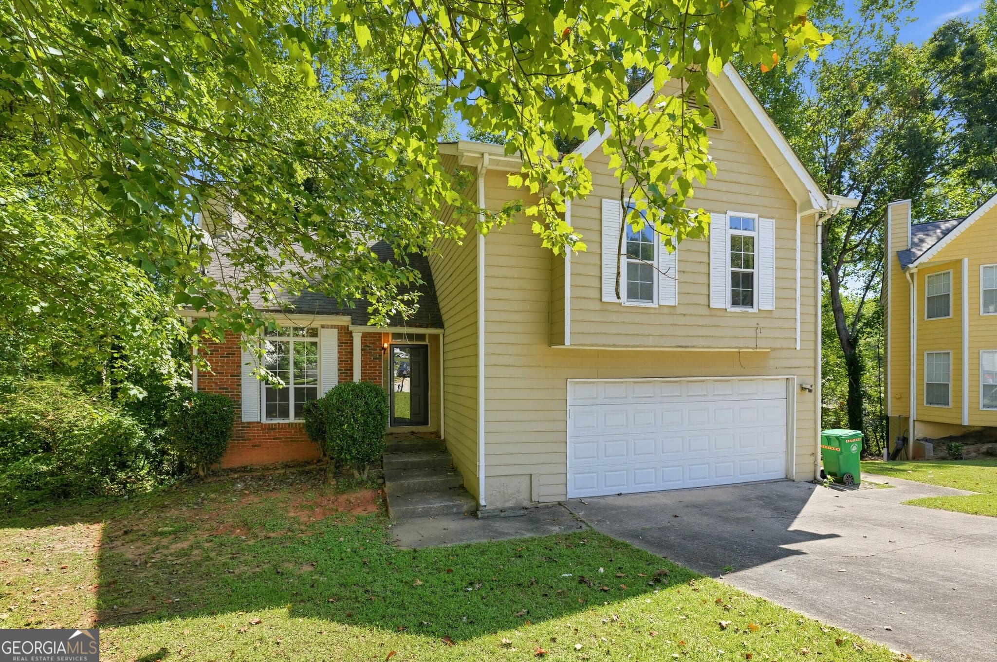 3 bedroom, 2.5 bathroom, 1,612 sq ft single family residence for sale at 1207 Tyne Way, Stone Mountain, GA 30088 — photo 3