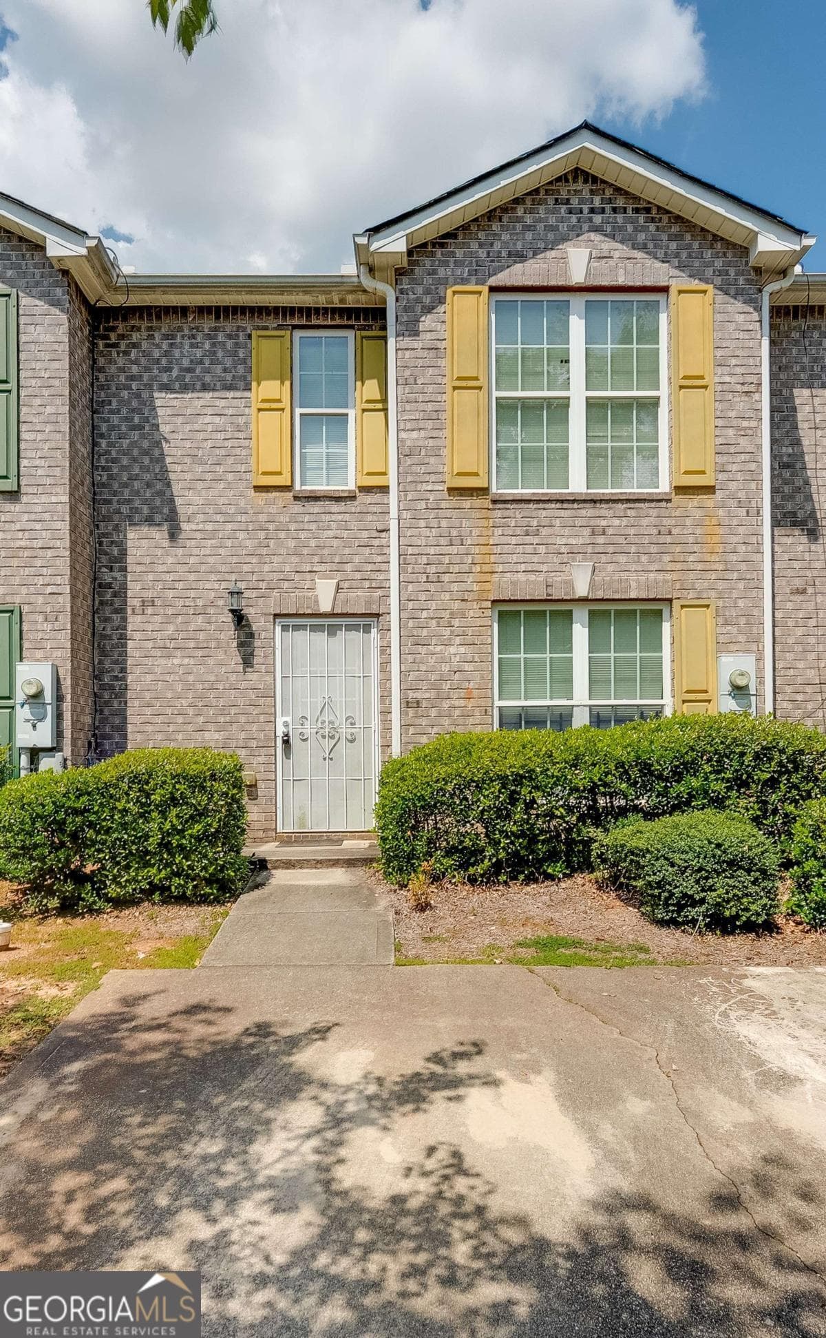 3 bedroom, 2.5 bathroom, 1,560 sq ft townhouse for sale at 3542 Waldrop Trail, Decatur, GA 30034