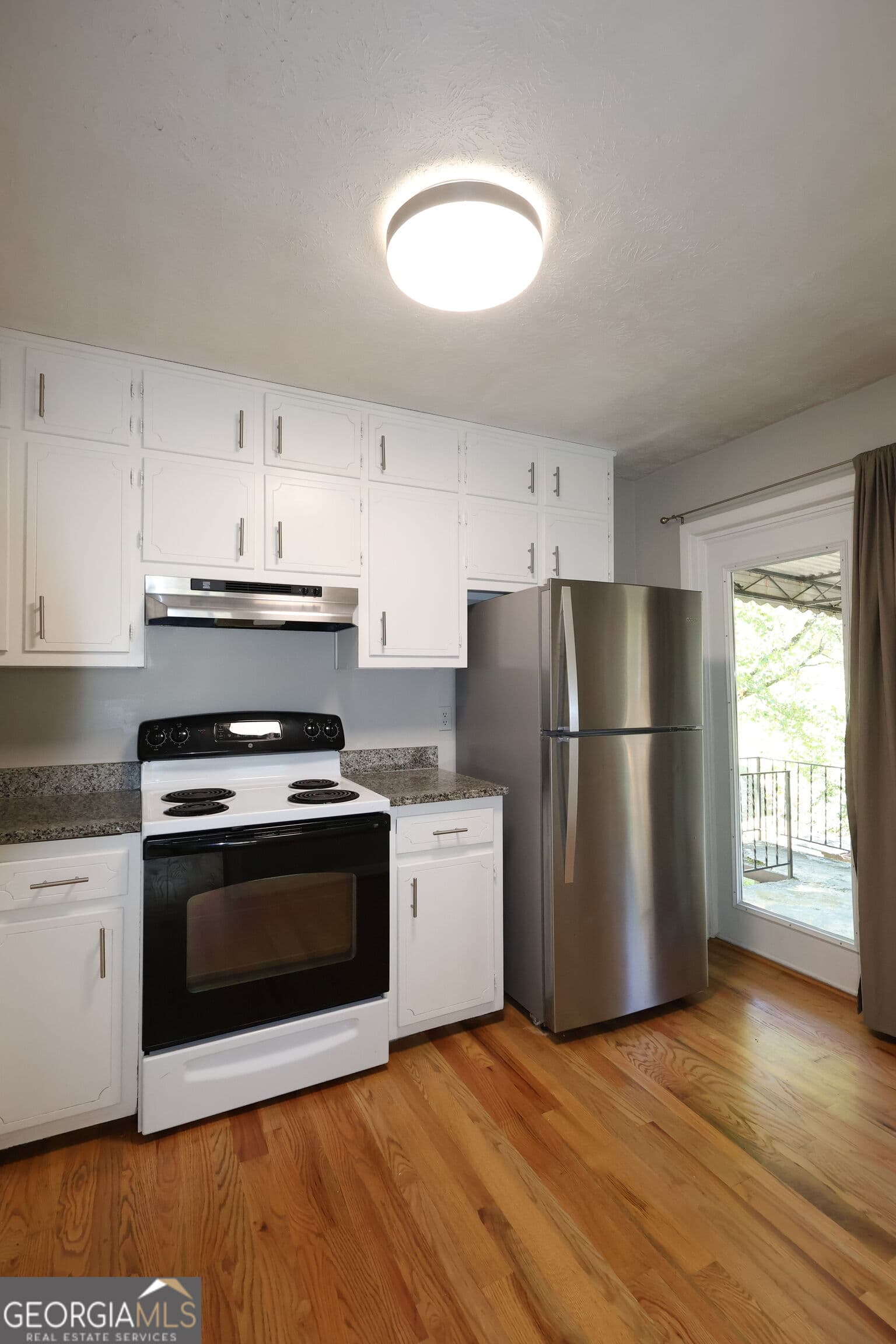 2 bedroom, 1 bathroom, 924 sq ft condominium for rent at 606 Coventry Road 4, Decatur, GA 30030 for $1,600 a month — photo 6