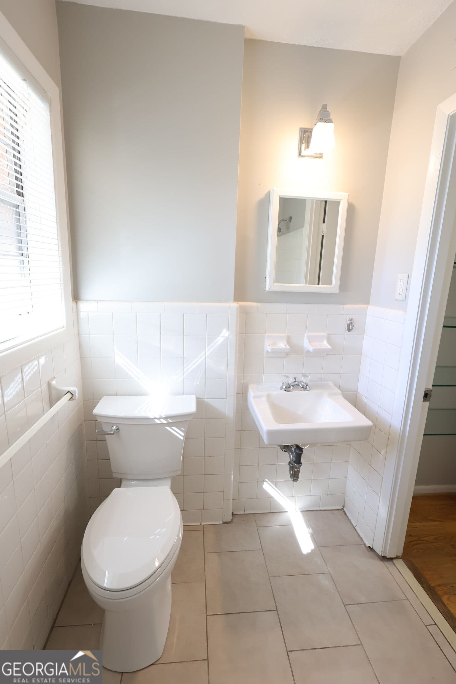 2 bedroom, 1 bathroom, 924 sq ft condominium for rent at 606 Coventry Road 4, Decatur, GA 30030 for $1,600 a month — photo 8