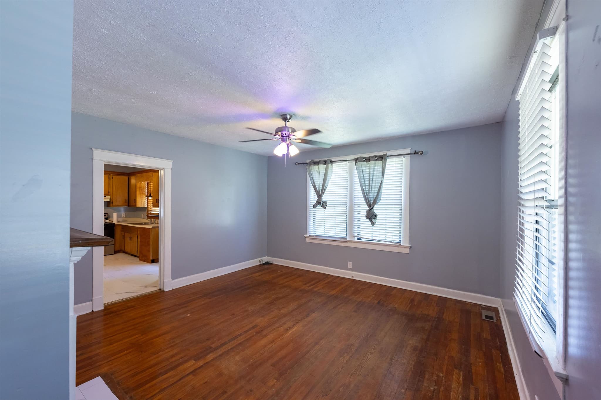 4 bedroom, 2 bathroom, 1,632 sq ft single family residence for sale at 524 W Goodrich Avenue, Thomaston, GA 30286 — photo 6