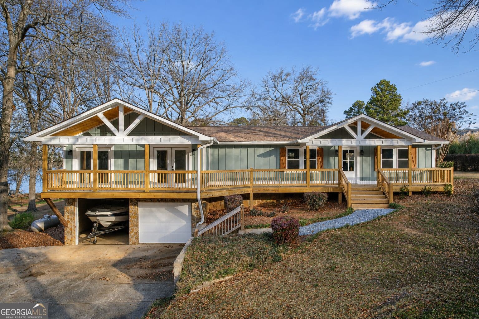 3 bedroom, 2 bathroom, 2,170 sq ft single family residence for sale at 113 Admirality Way, Milledgeville, GA 31061 — photo 2