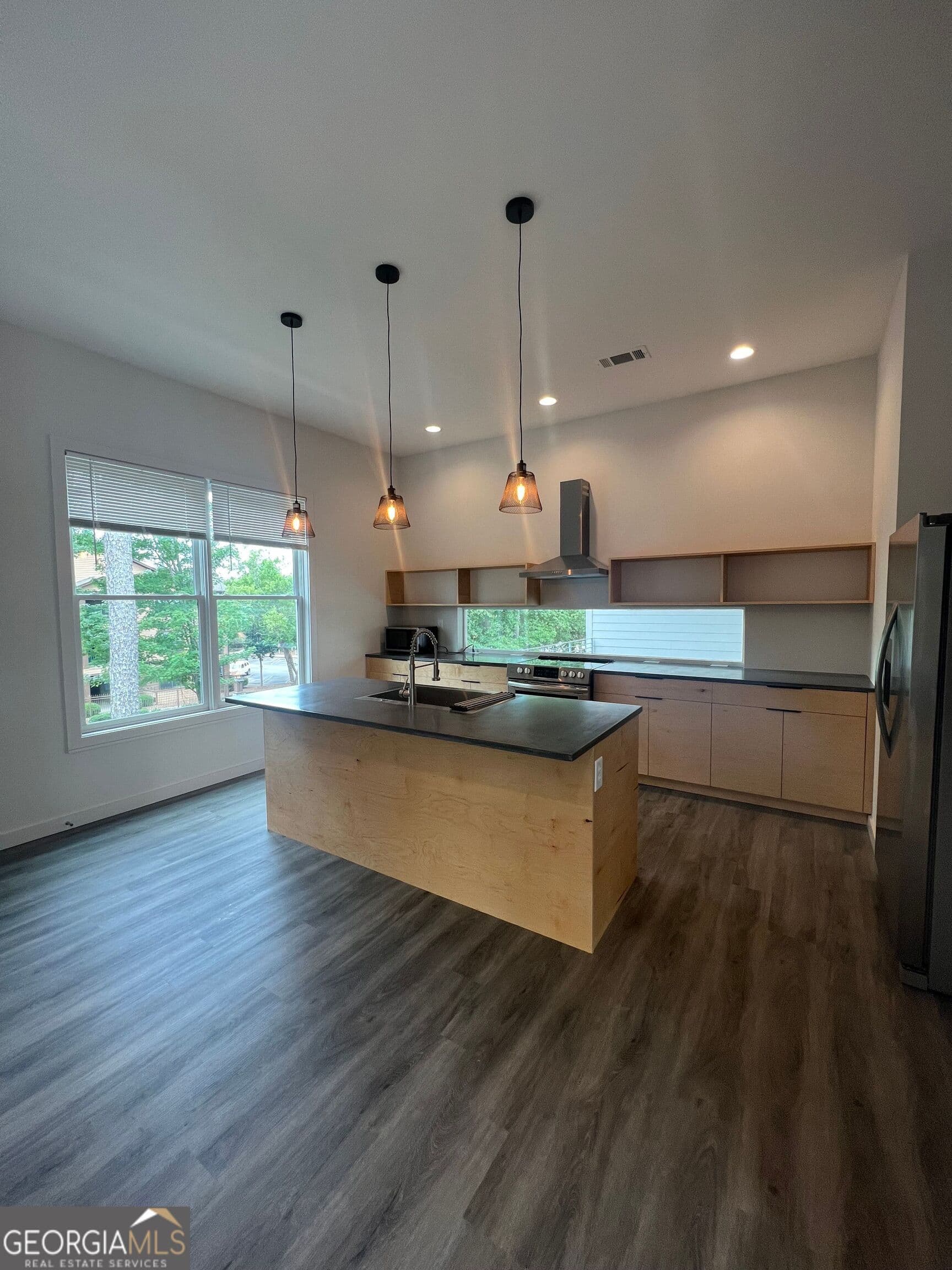 3 bedroom, 3.5 bathroom, 2,140 sq ft single family residence for rent at 221 North Avenue, Athens, GA 30601 for $2,700 a month — photo 5