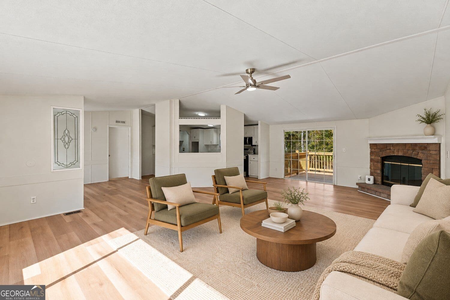 3 bedroom, 2 bathroom, 1,792 sq ft manufactured home,single family residence for sale at 117 Early Spring Court, Greenville, GA 30222 — photo 4