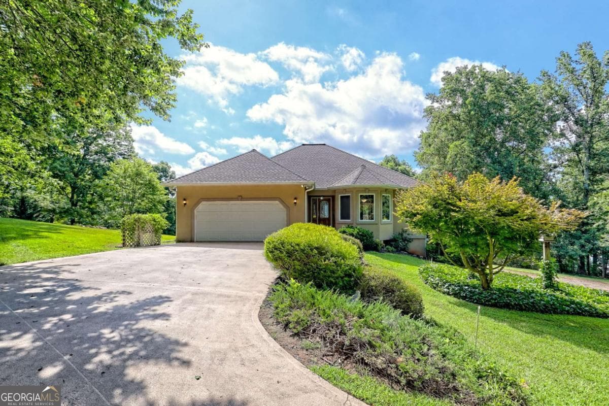 3 bedroom, 2.5 bathroom single family residence sold at 136 Elf School Ridge, Hayesville, NC 28904