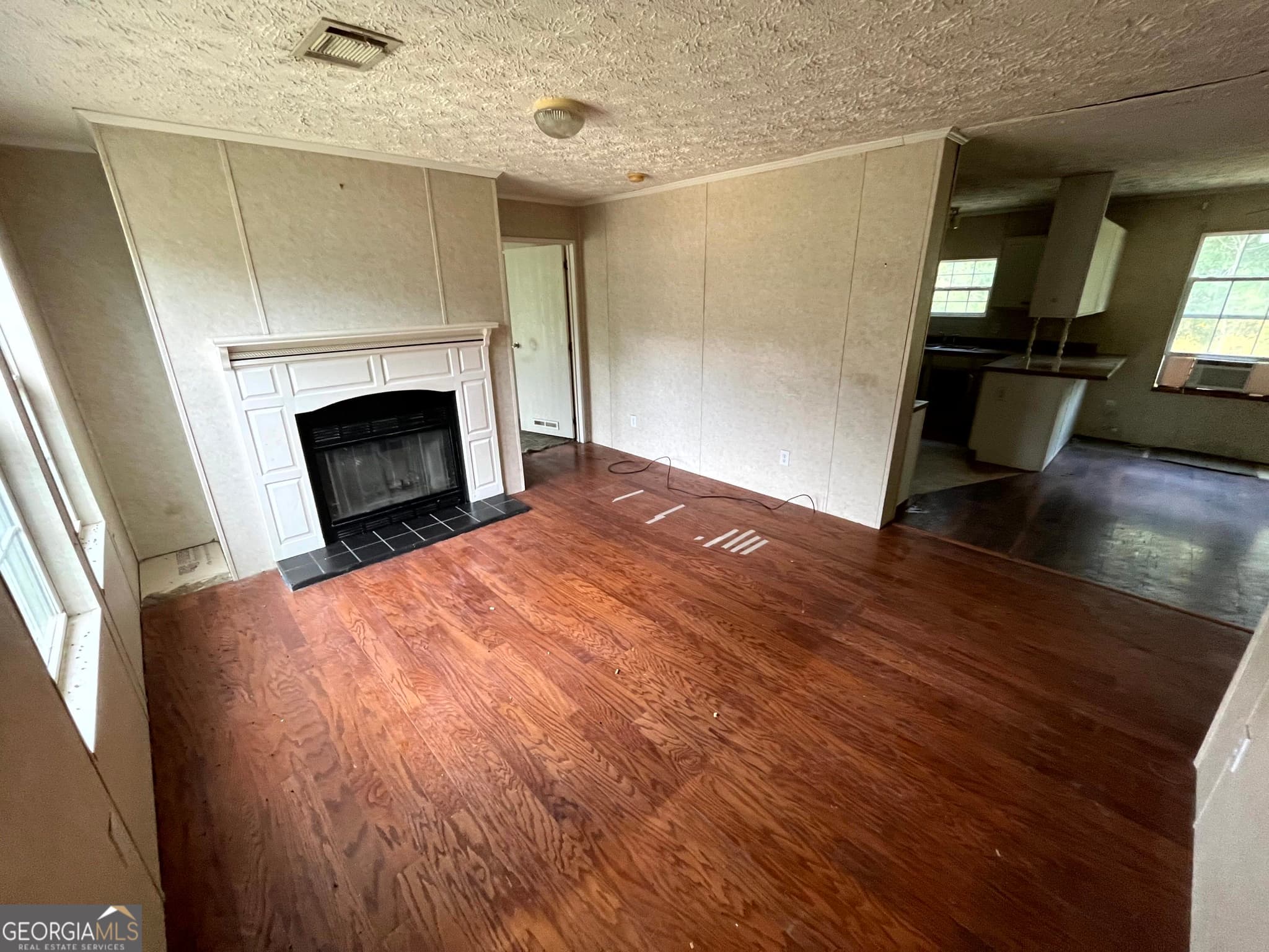 4 bedroom, 2 bathroom, 2,016 sq ft manufactured home,single family residence for sale at 952 River Ridge Circle, Jesup, GA 31545 — photo 2