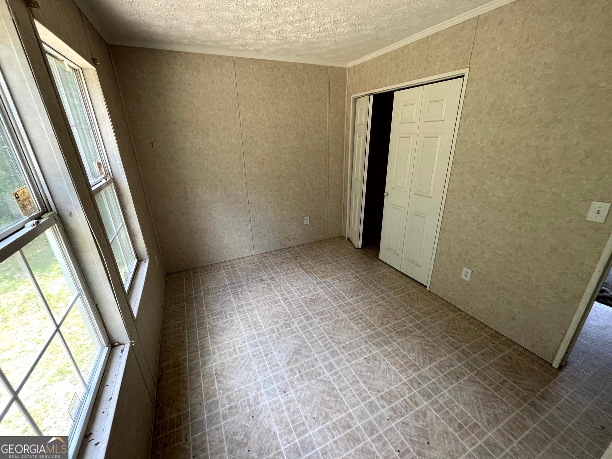 4 bedroom, 2 bathroom, 2,016 sq ft manufactured home,single family residence for sale at 952 River Ridge Circle, Jesup, GA 31545 — photo 7