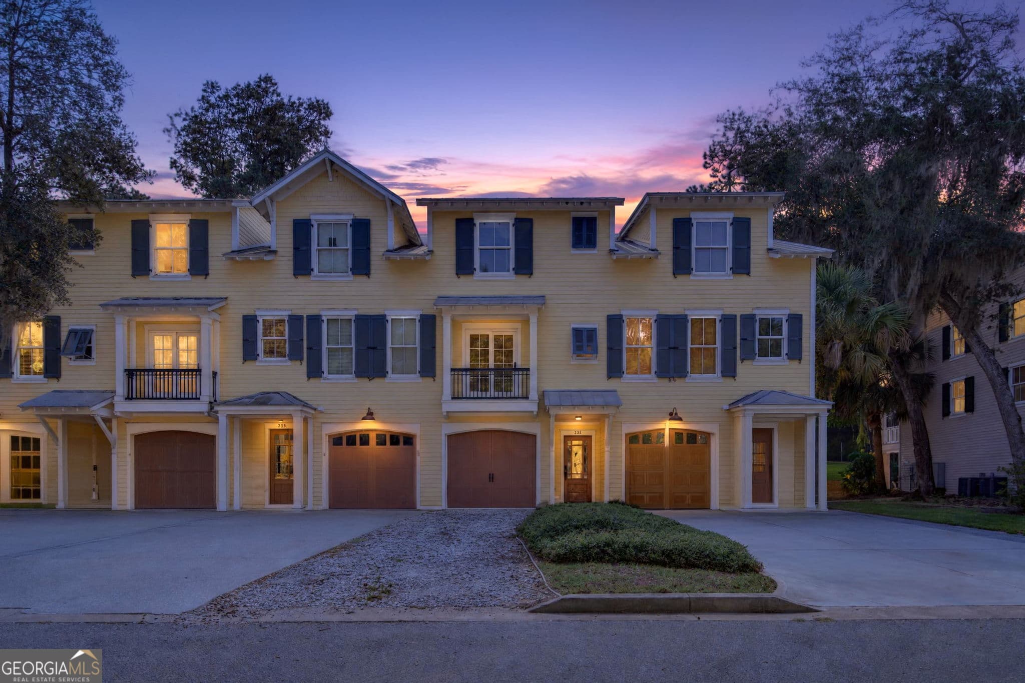 3 bedroom, 3 bathroom, 1,750 sq ft townhouse for sale at 235 Oyster Point Drive, Midway, GA 31320 — photo 2